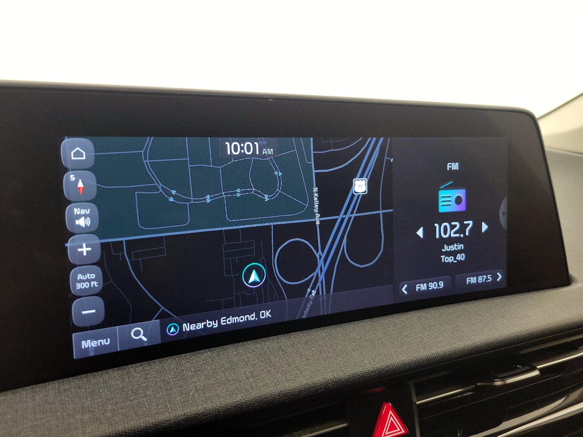 Thumbnail: 2022 Kia EV6 - 14