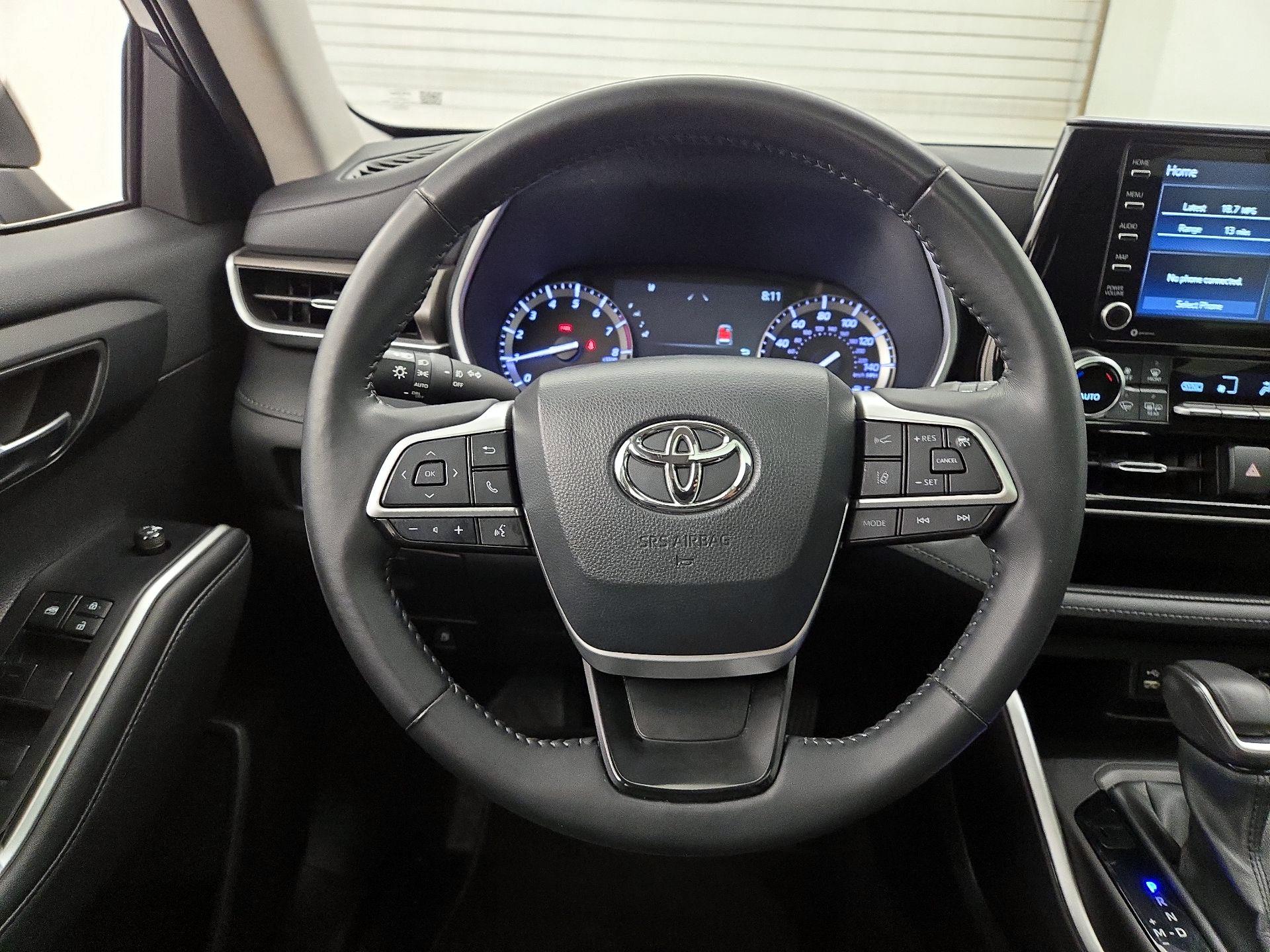 Thumbnail: 2022 Toyota Highlander - 10
