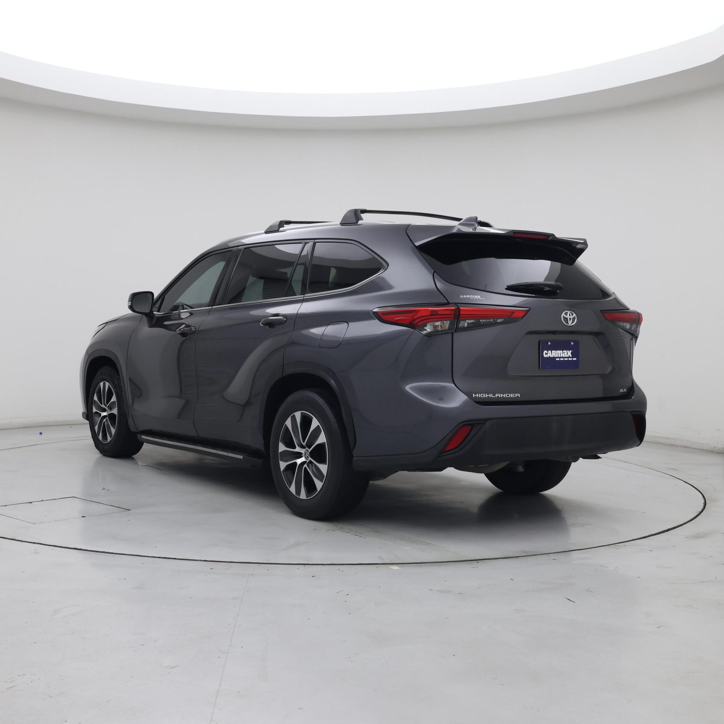 Thumbnail: 2022 Toyota Highlander - 2