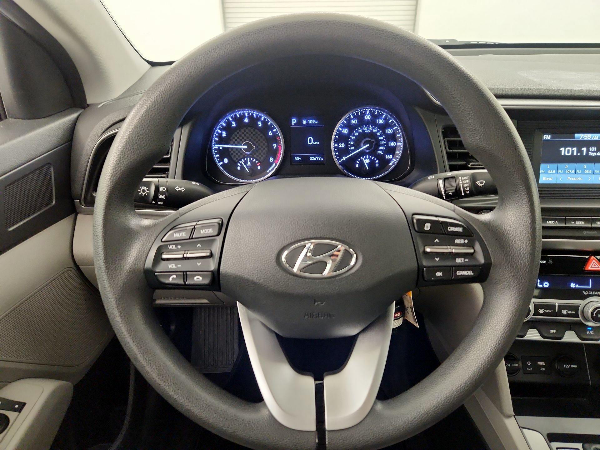 Thumbnail: 2020 Hyundai Elantra - 10