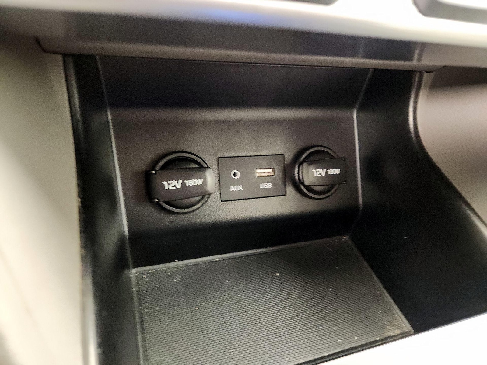 2020 Hyundai Elantra SE - Photo 19