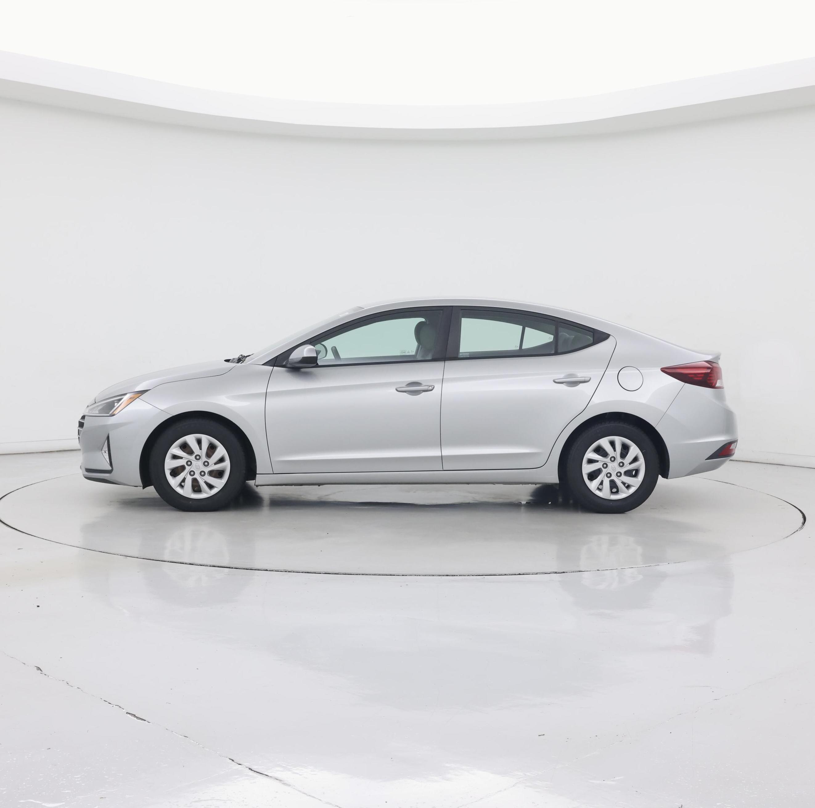 Thumbnail: 2020 Hyundai Elantra - 3