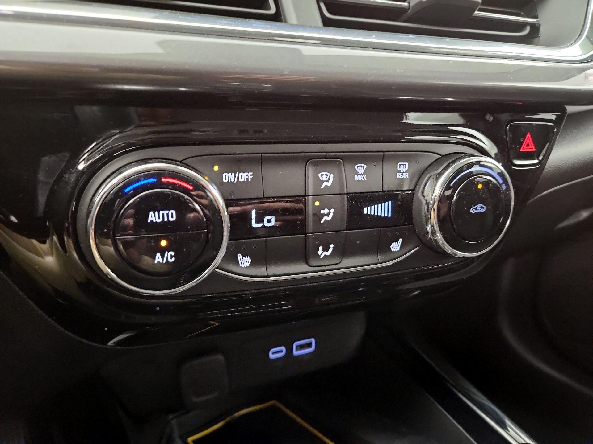 Thumbnail: 2025 Chevrolet Trax - 16