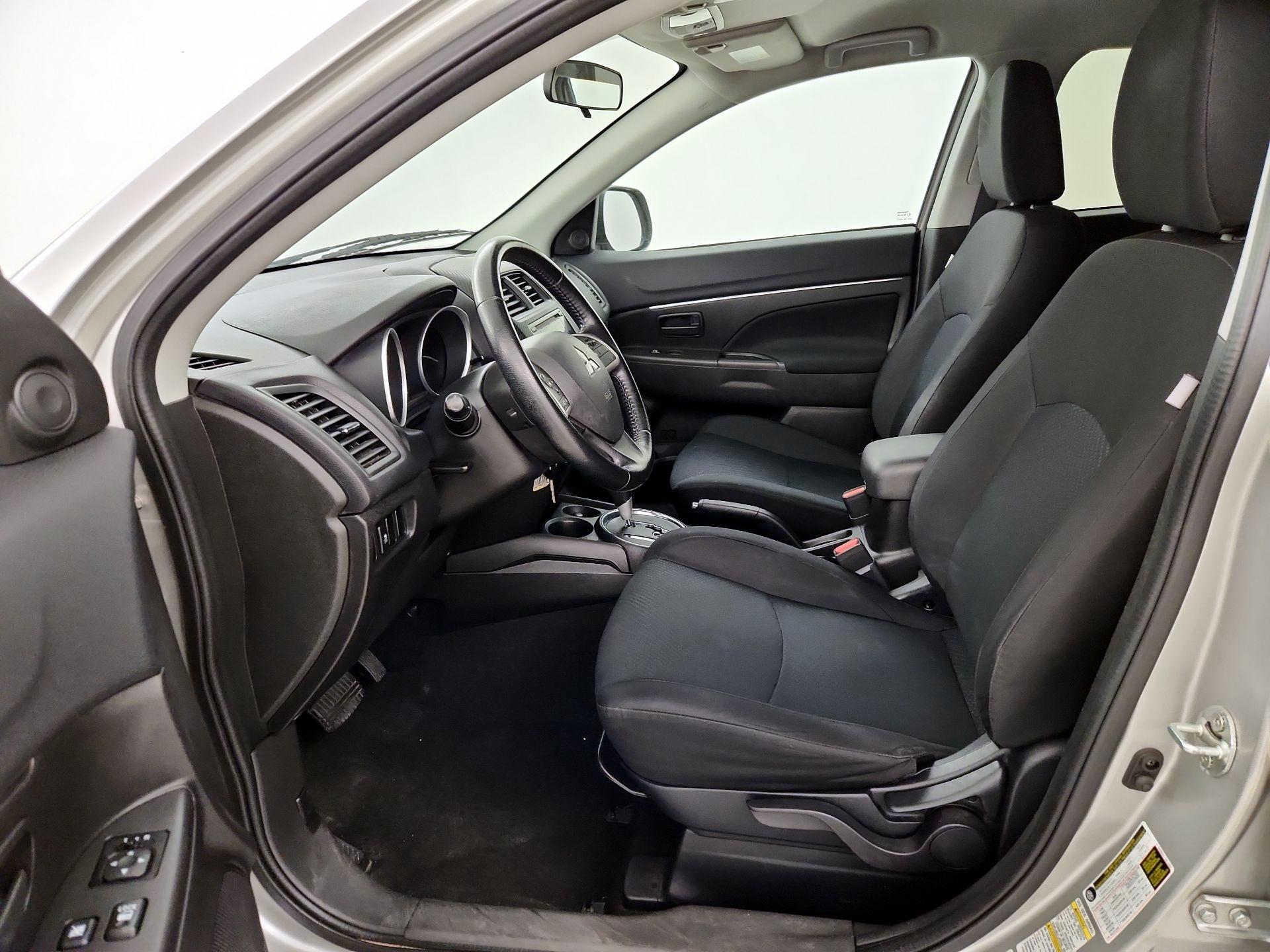 Thumbnail: 2015 Mitsubishi Outlander Sport - 11