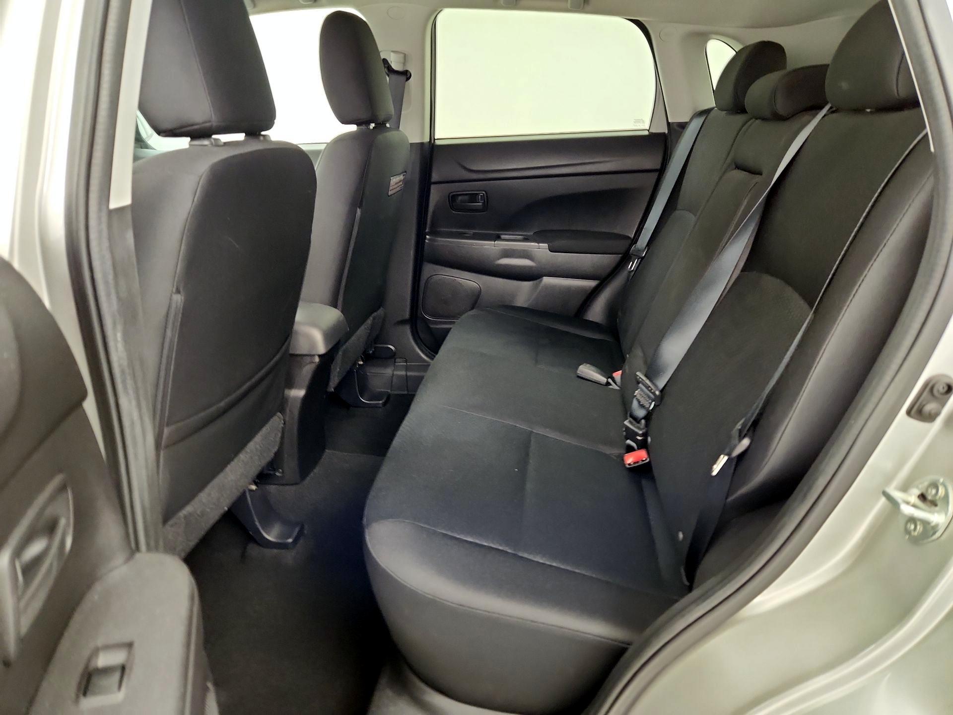 Thumbnail: 2015 Mitsubishi Outlander Sport - 18