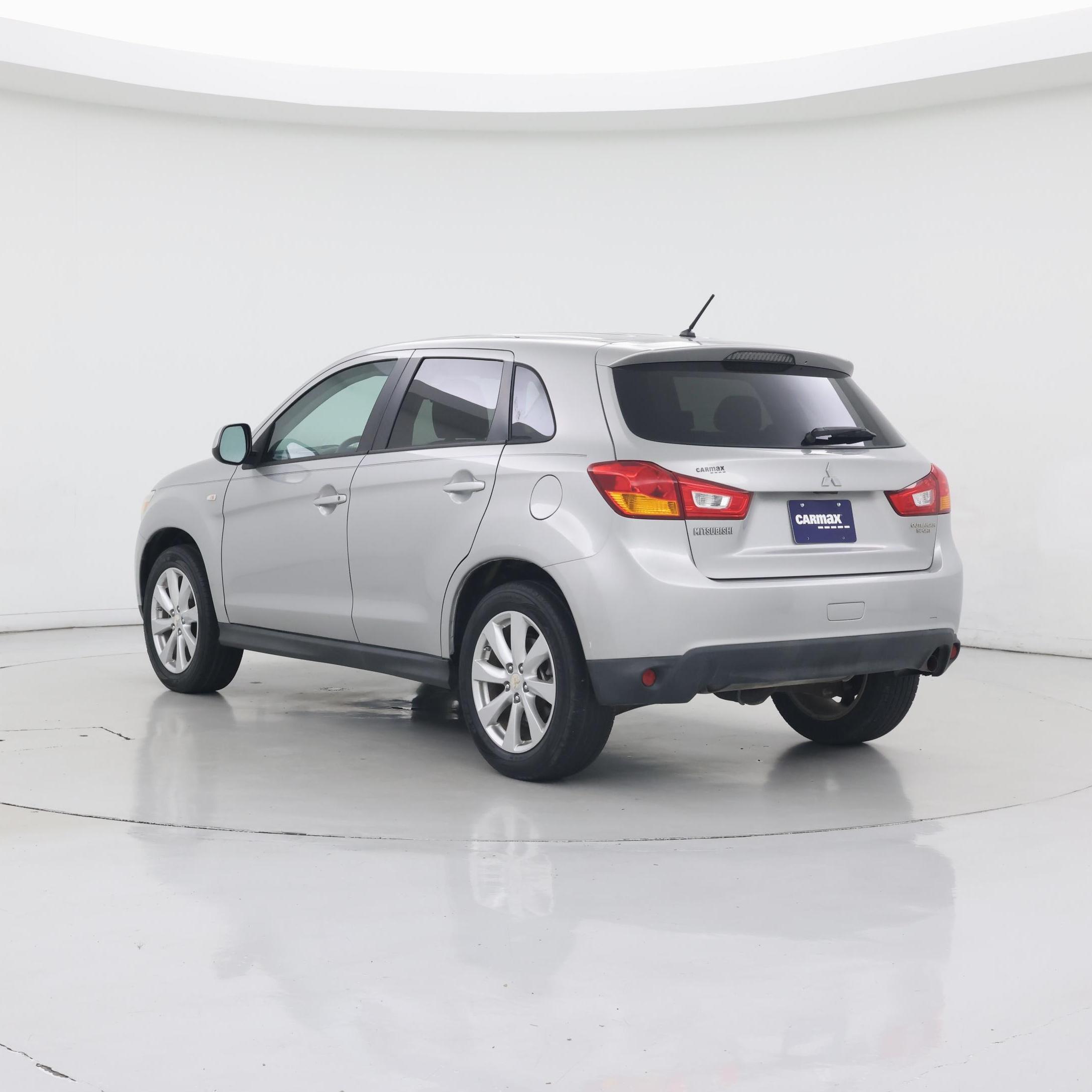 Thumbnail: 2015 Mitsubishi Outlander Sport - 2