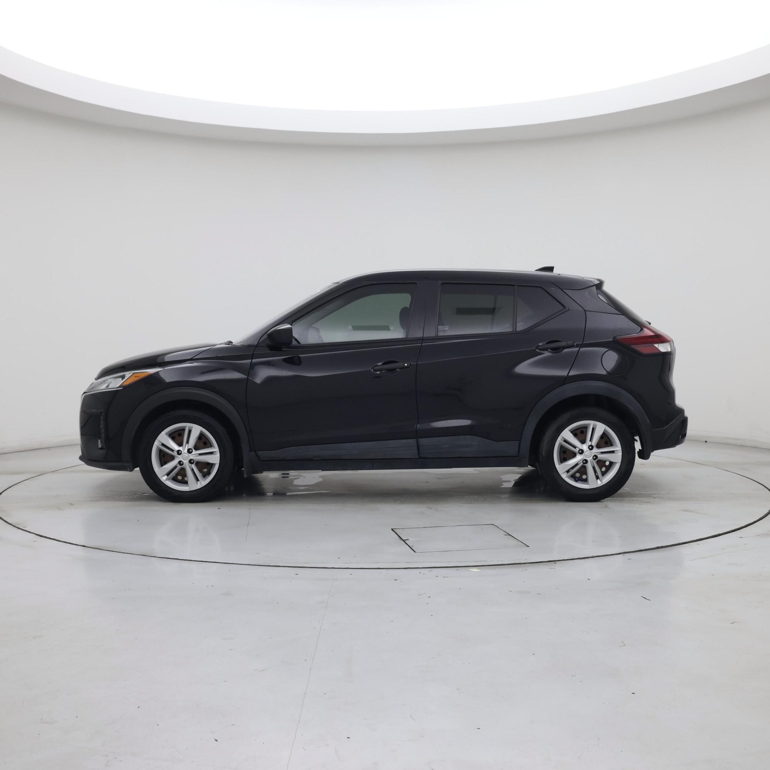 Thumbnail: 2021 Nissan Kicks - 3