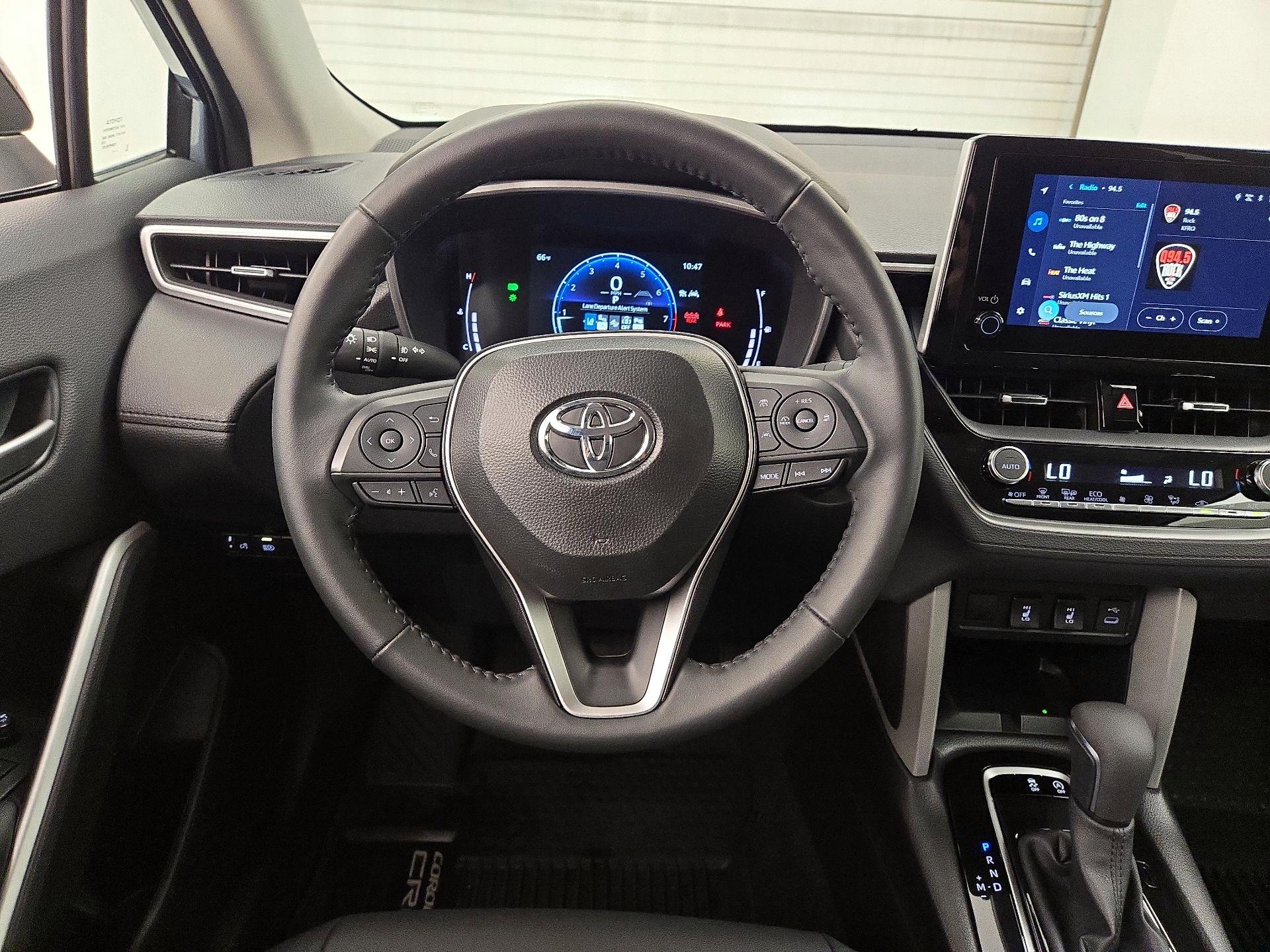Thumbnail: 2025 Toyota Corolla Cross - 10