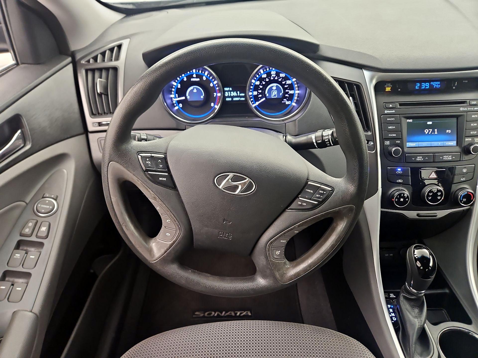 Thumbnail: 2014 Hyundai Sonata - 10