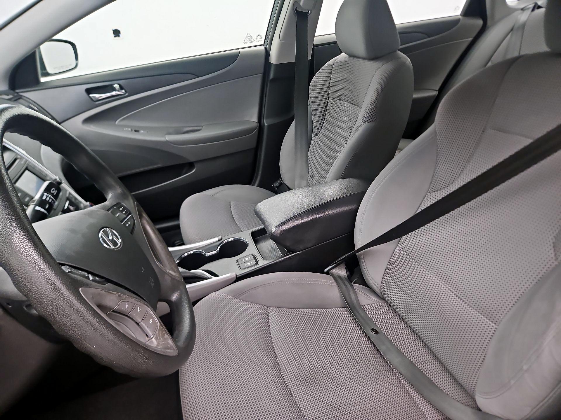 Thumbnail: 2014 Hyundai Sonata - 11