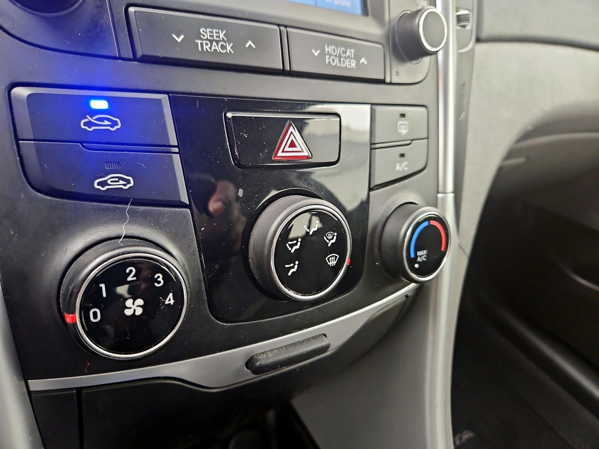 Thumbnail: 2014 Hyundai Sonata - 16