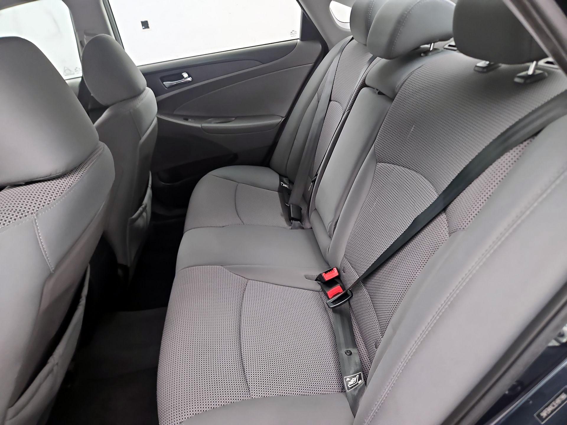Thumbnail: 2014 Hyundai Sonata - 18