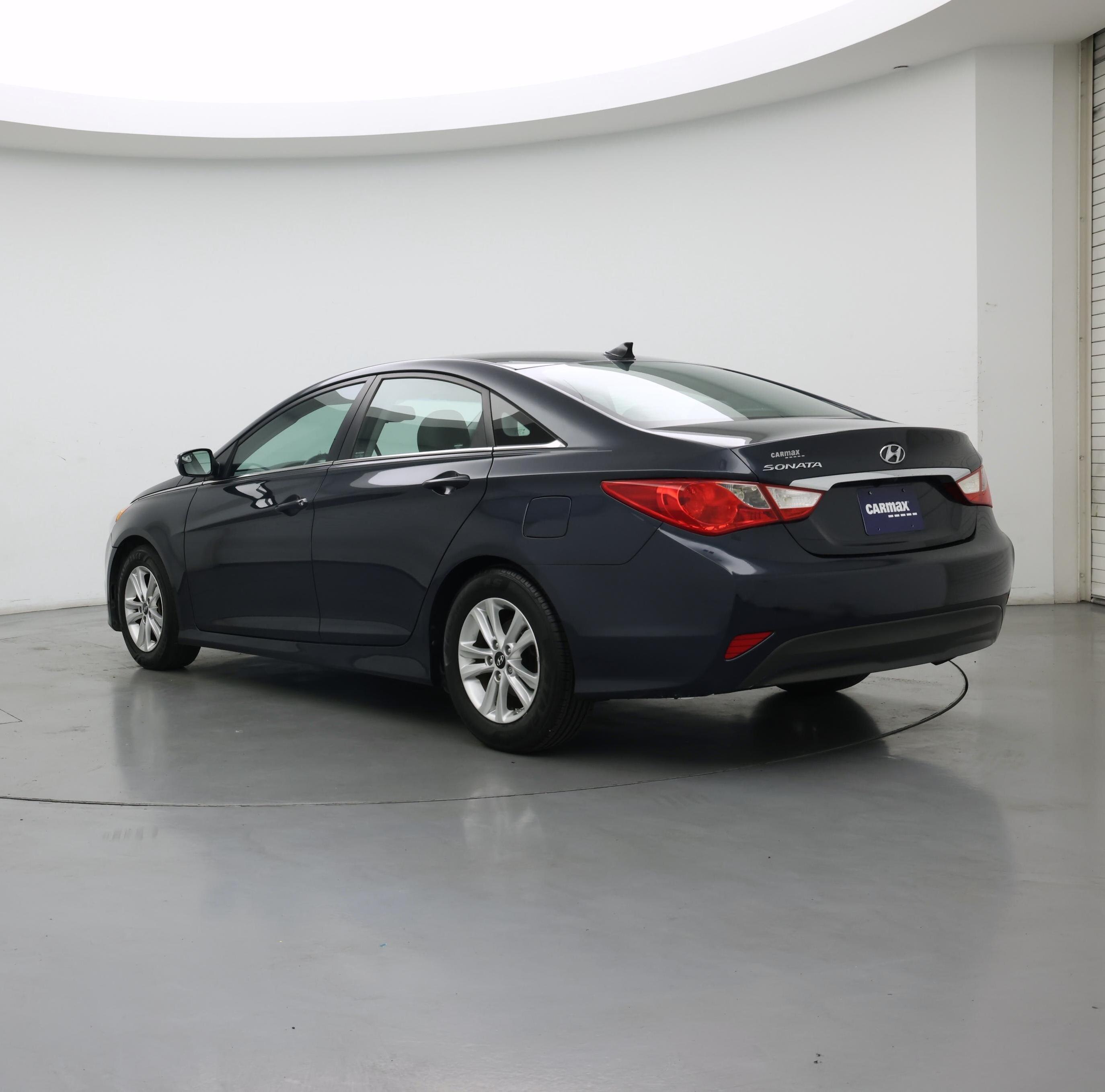Thumbnail: 2014 Hyundai Sonata - 2