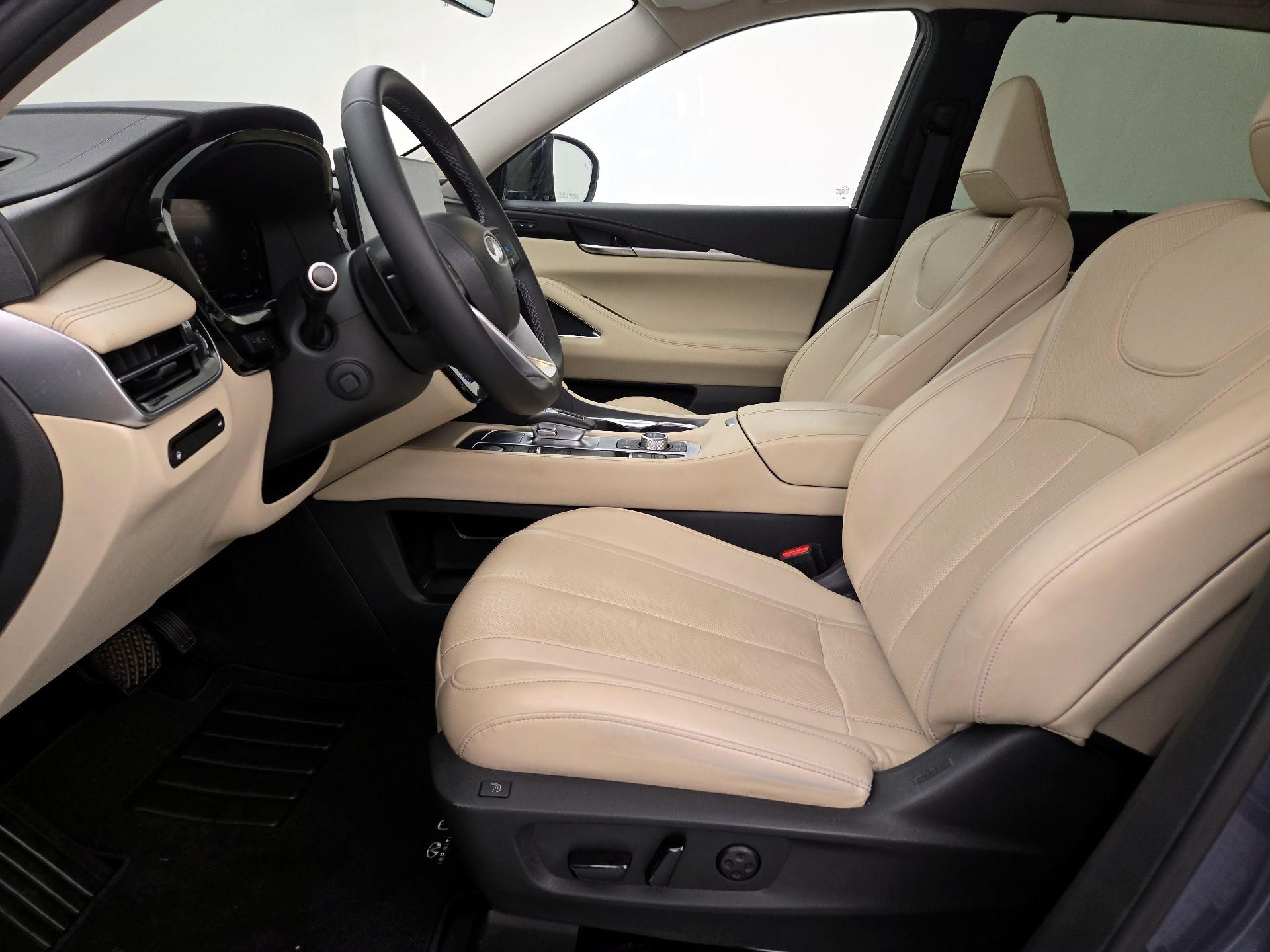 Thumbnail: 2023 INFINITI QX60 - 11