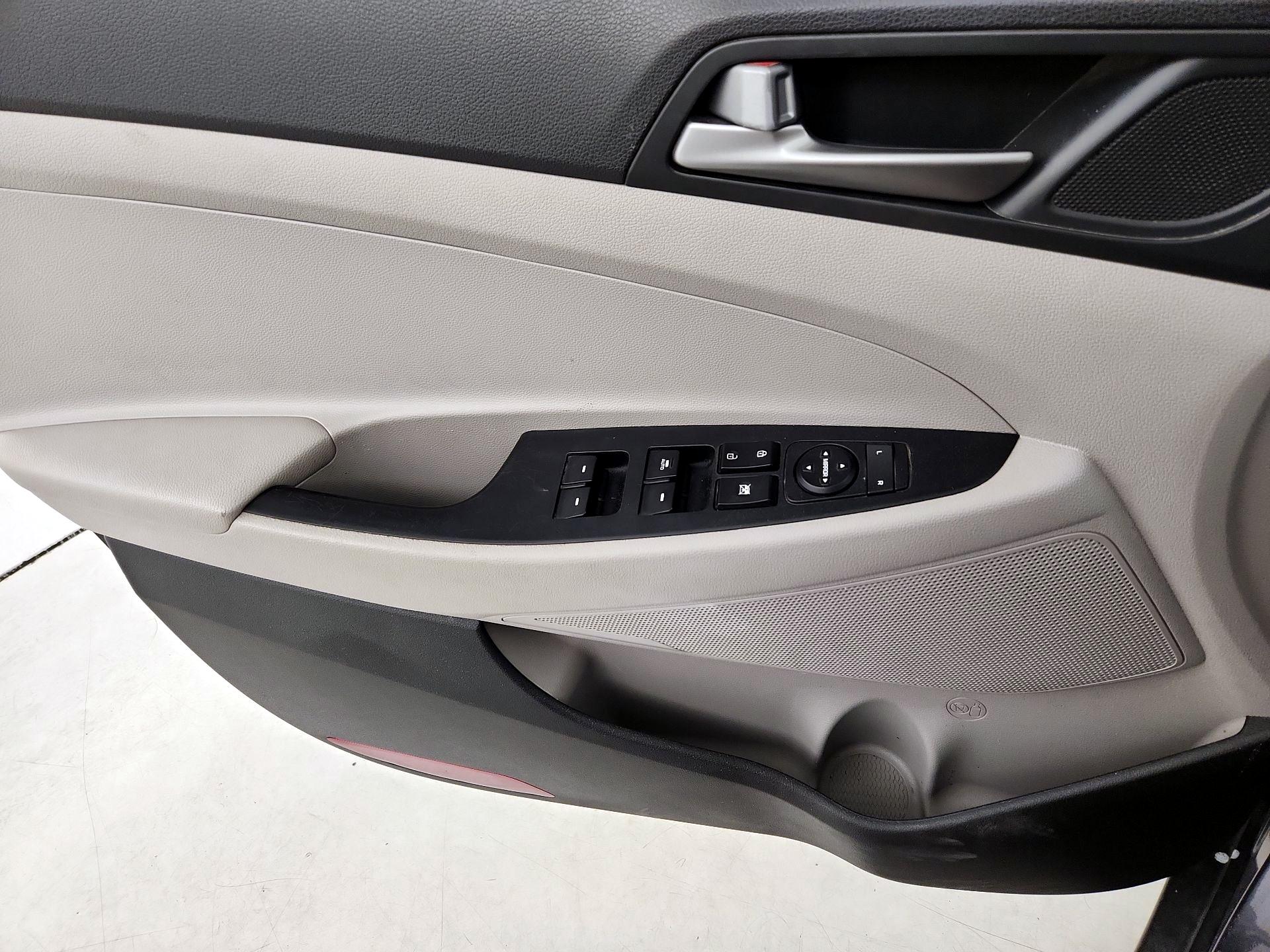 Thumbnail: 2017 Hyundai Tucson - 12