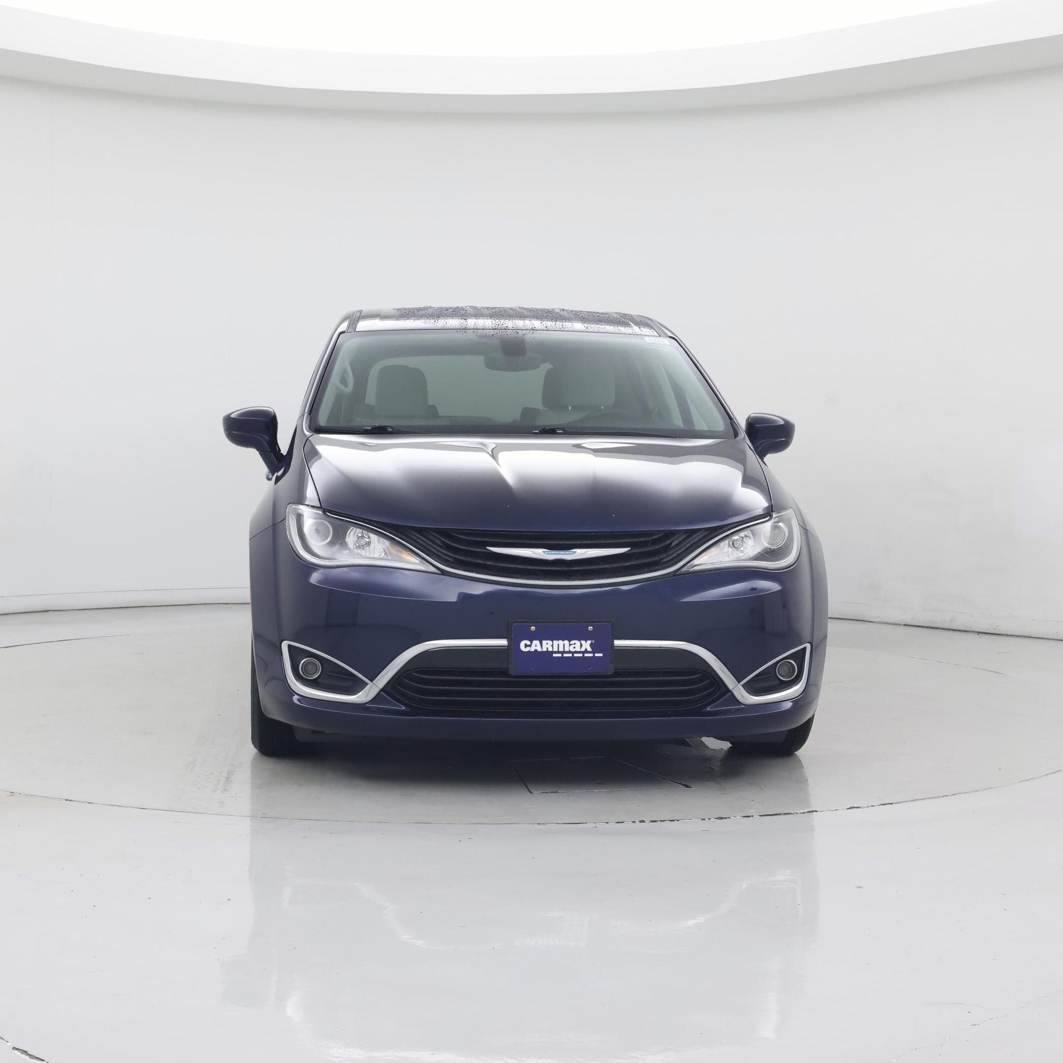 Thumbnail: 2018 Chrysler Pacifica - 5
