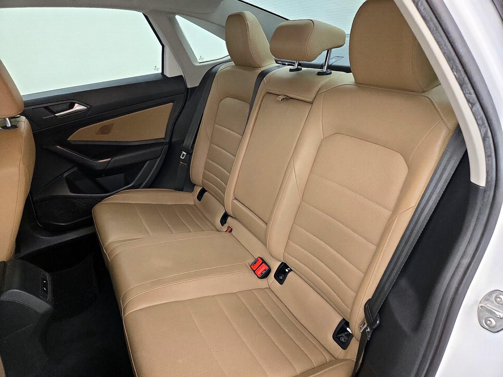 Thumbnail: 2021 Volkswagen Jetta - 20