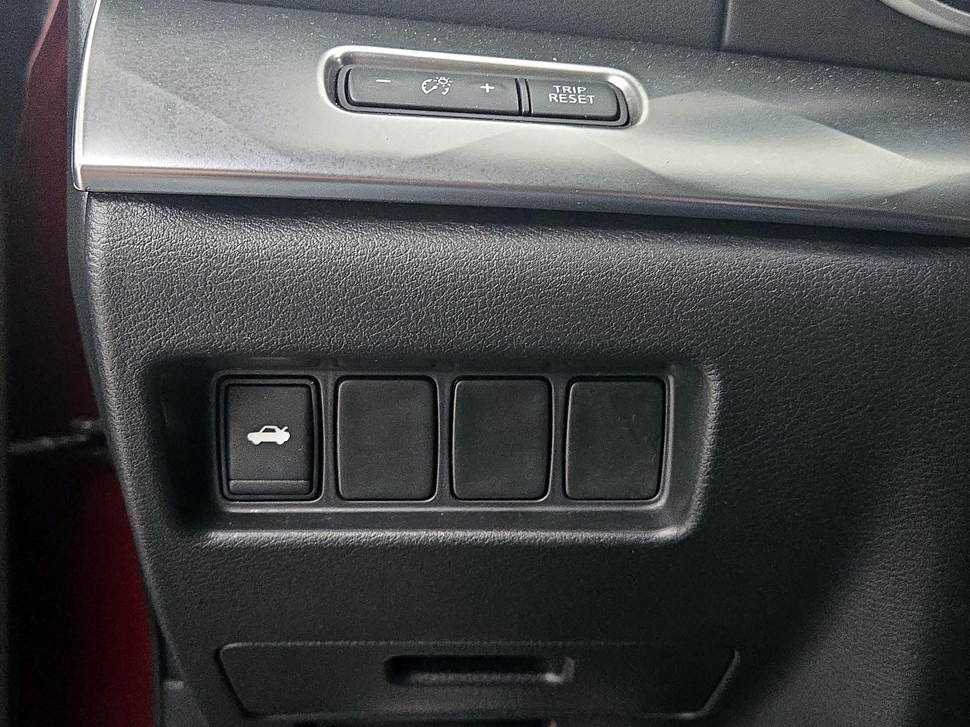 Thumbnail: 2020 Nissan Maxima - 13