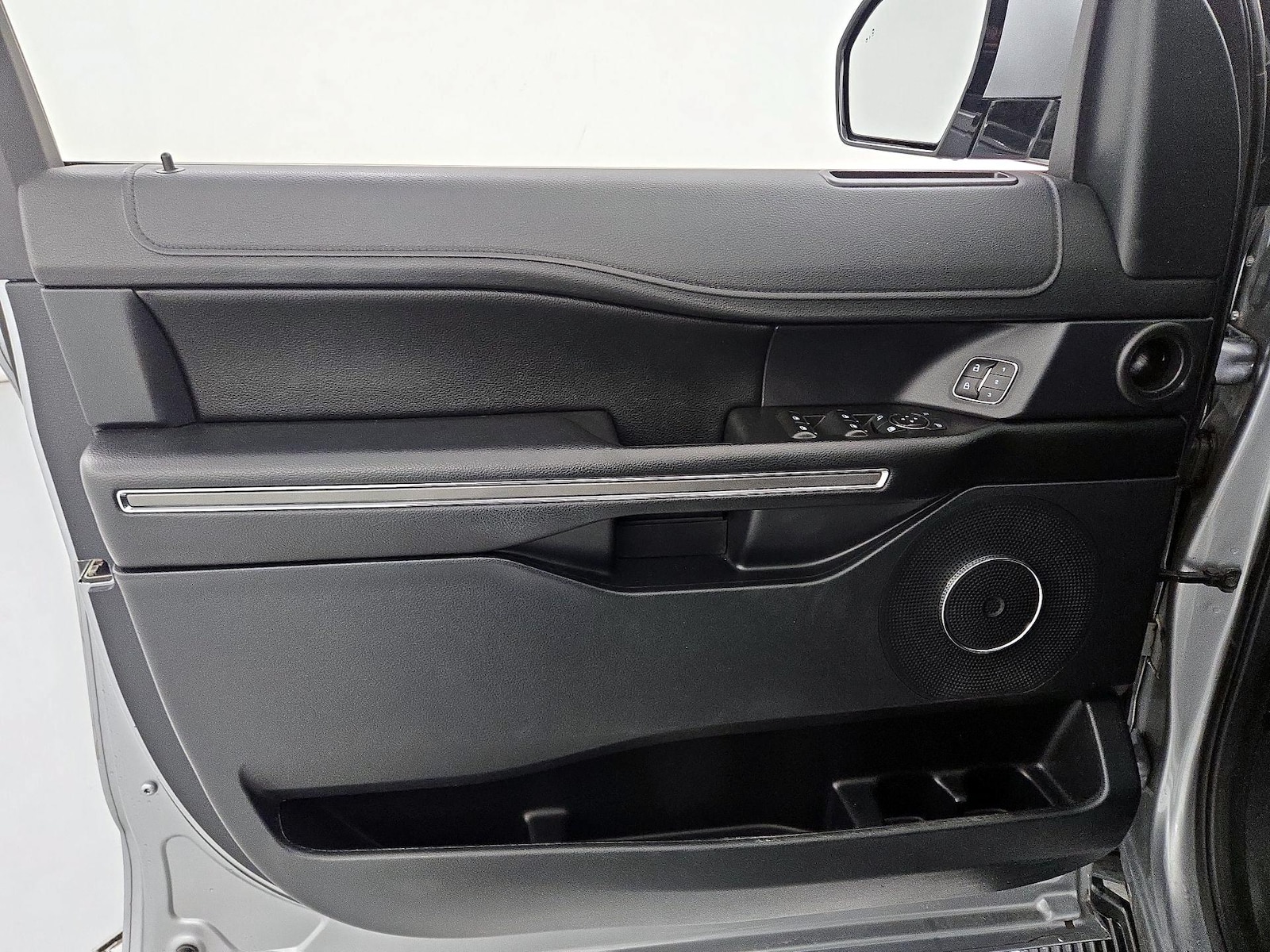 2020 Ford Expedition XLT - Photo 13
