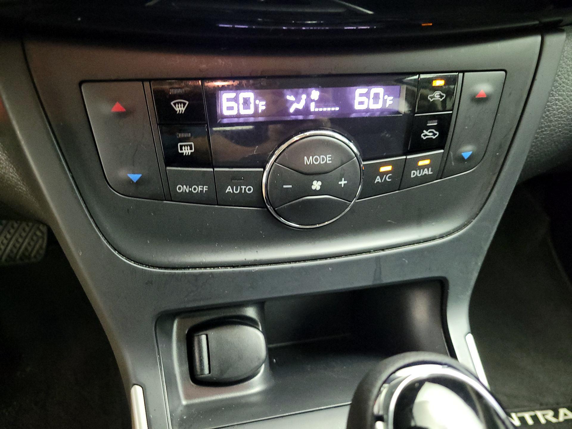 Thumbnail: 2019 Nissan Sentra - 16