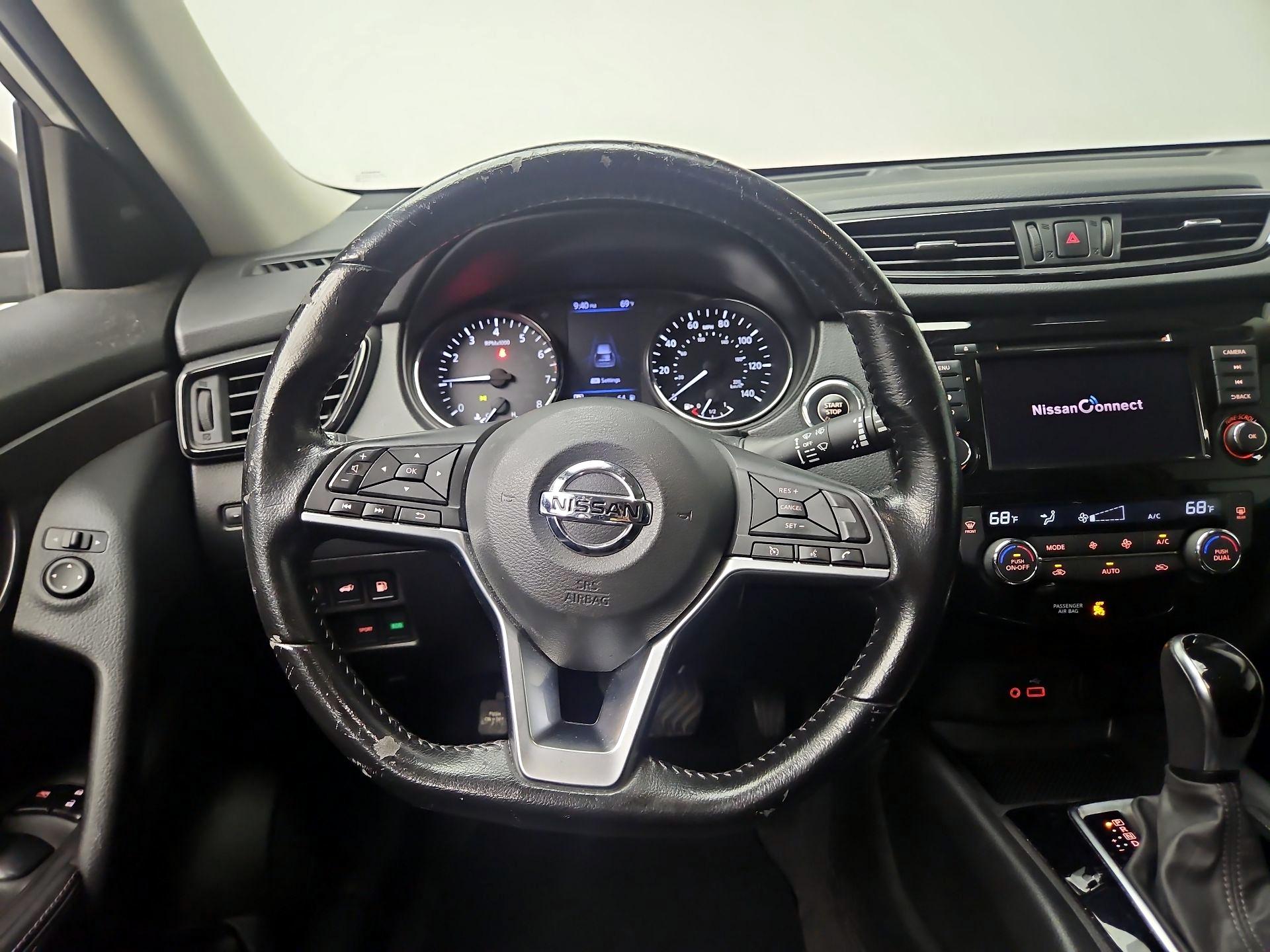 Thumbnail: 2020 Nissan Rogue - 10