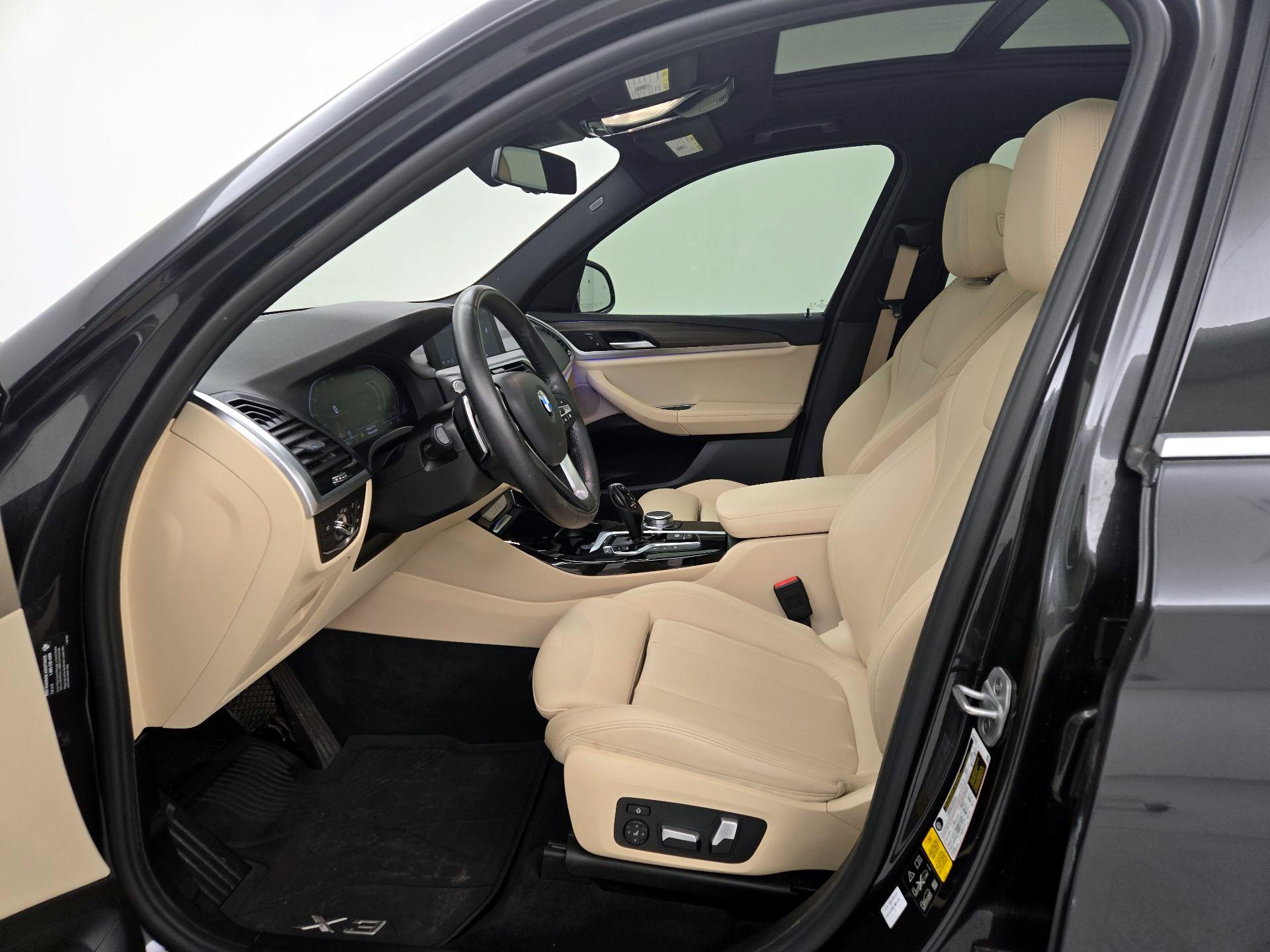 Thumbnail: 2021 BMW X3 - 11