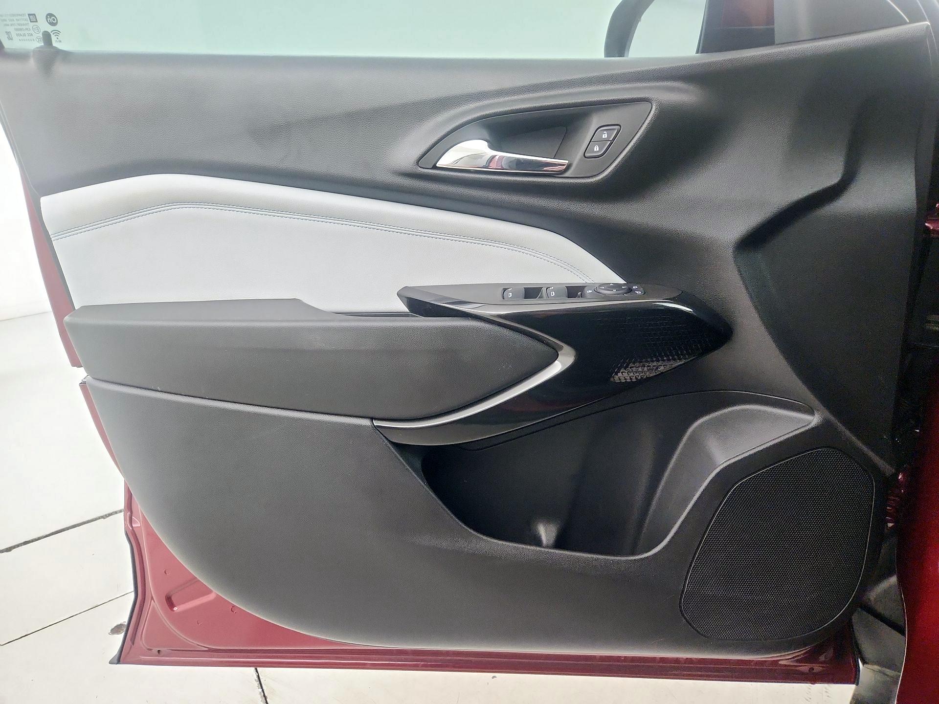 Thumbnail: 2024 Chevrolet Trax - 12