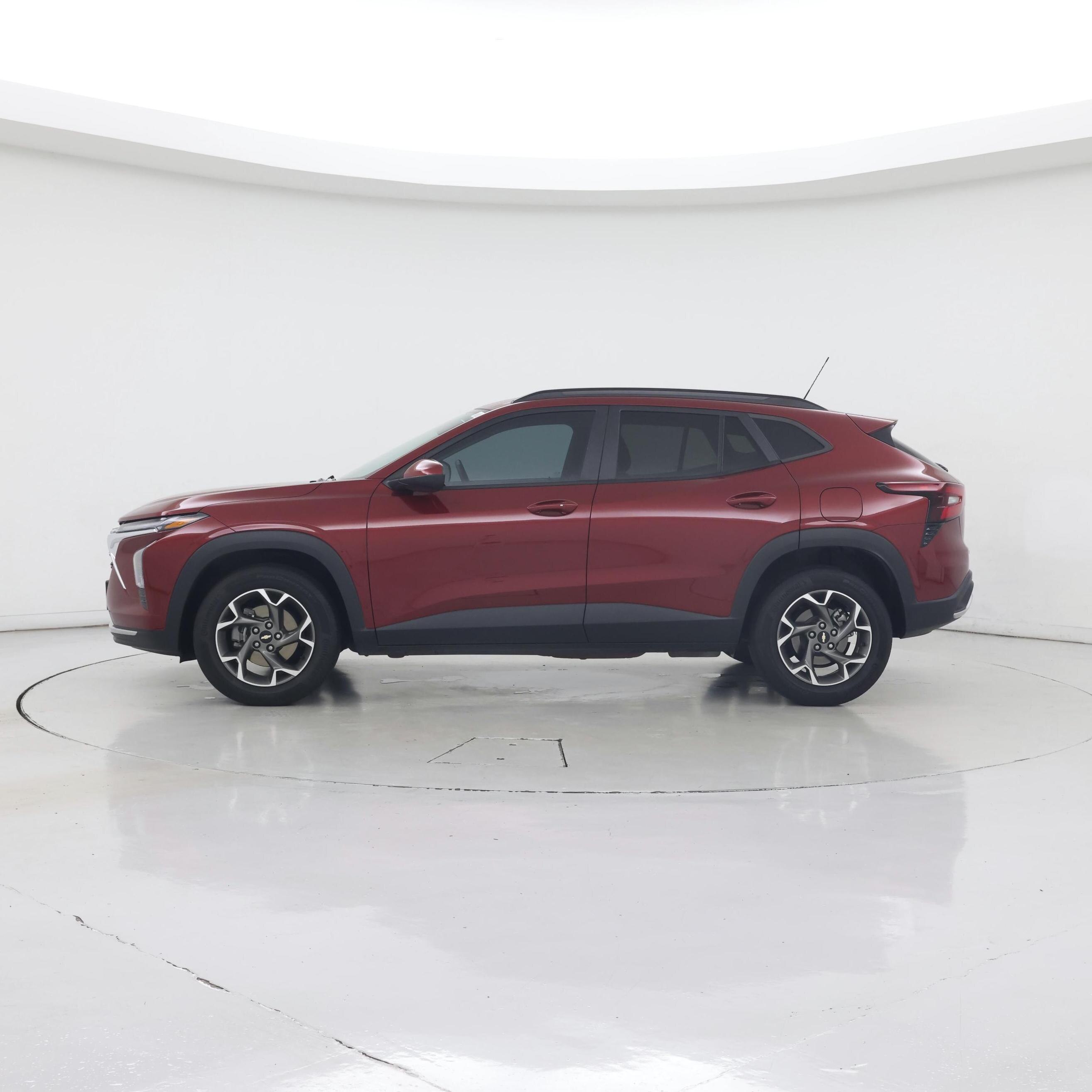 Thumbnail: 2024 Chevrolet Trax - 3