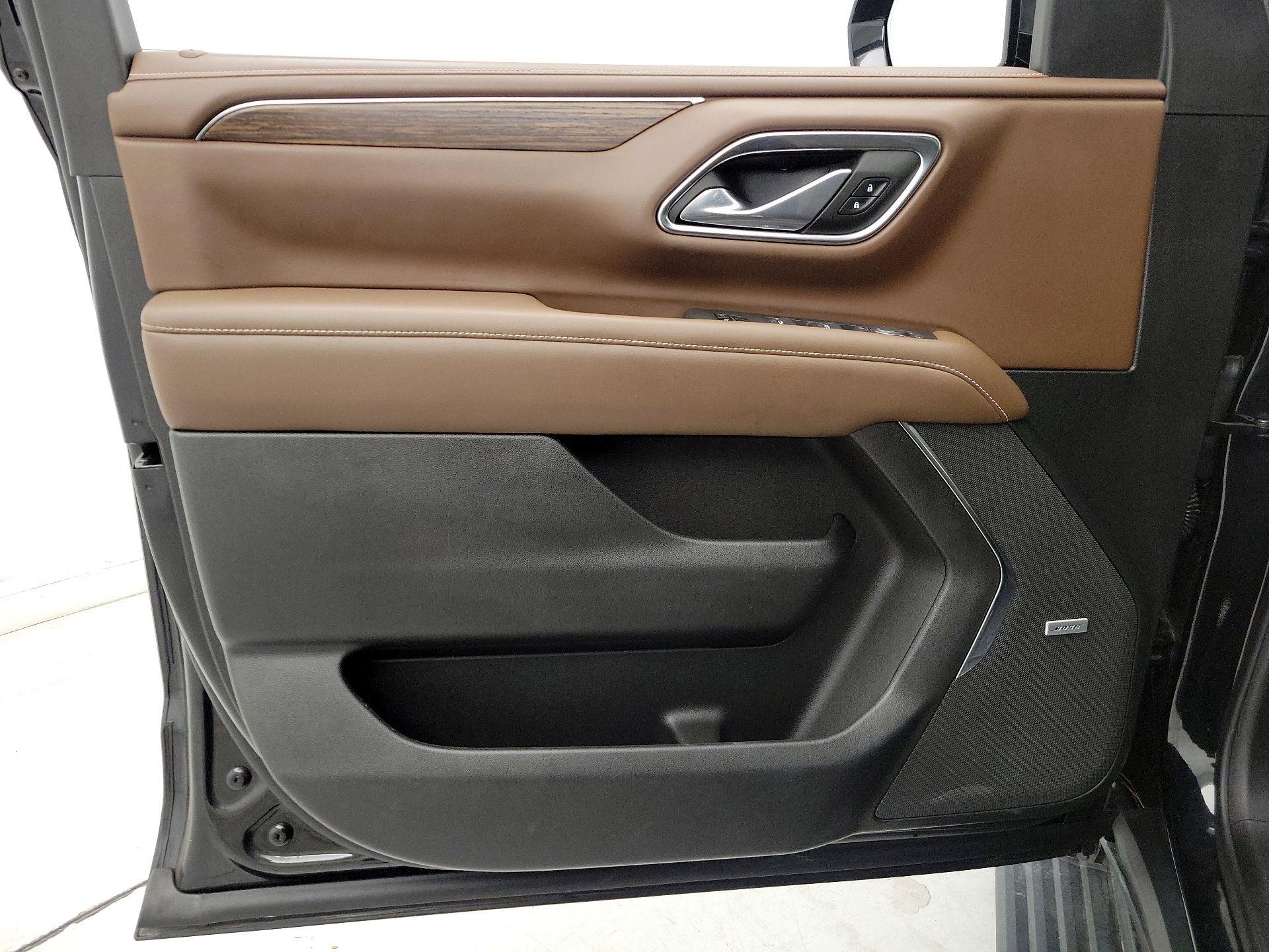 Thumbnail: 2023 Chevrolet Suburban - 12