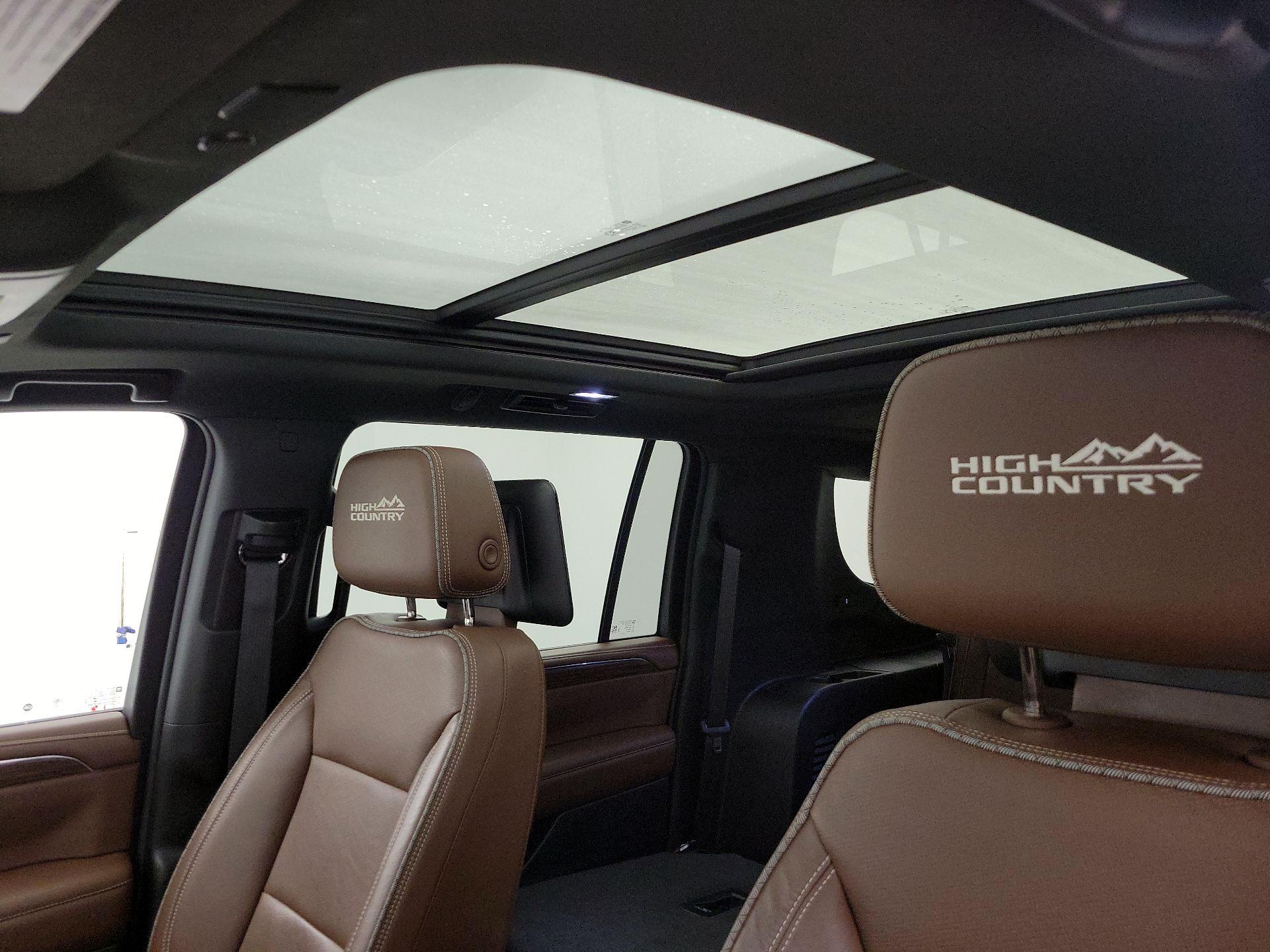 Thumbnail: 2023 Chevrolet Suburban - 20