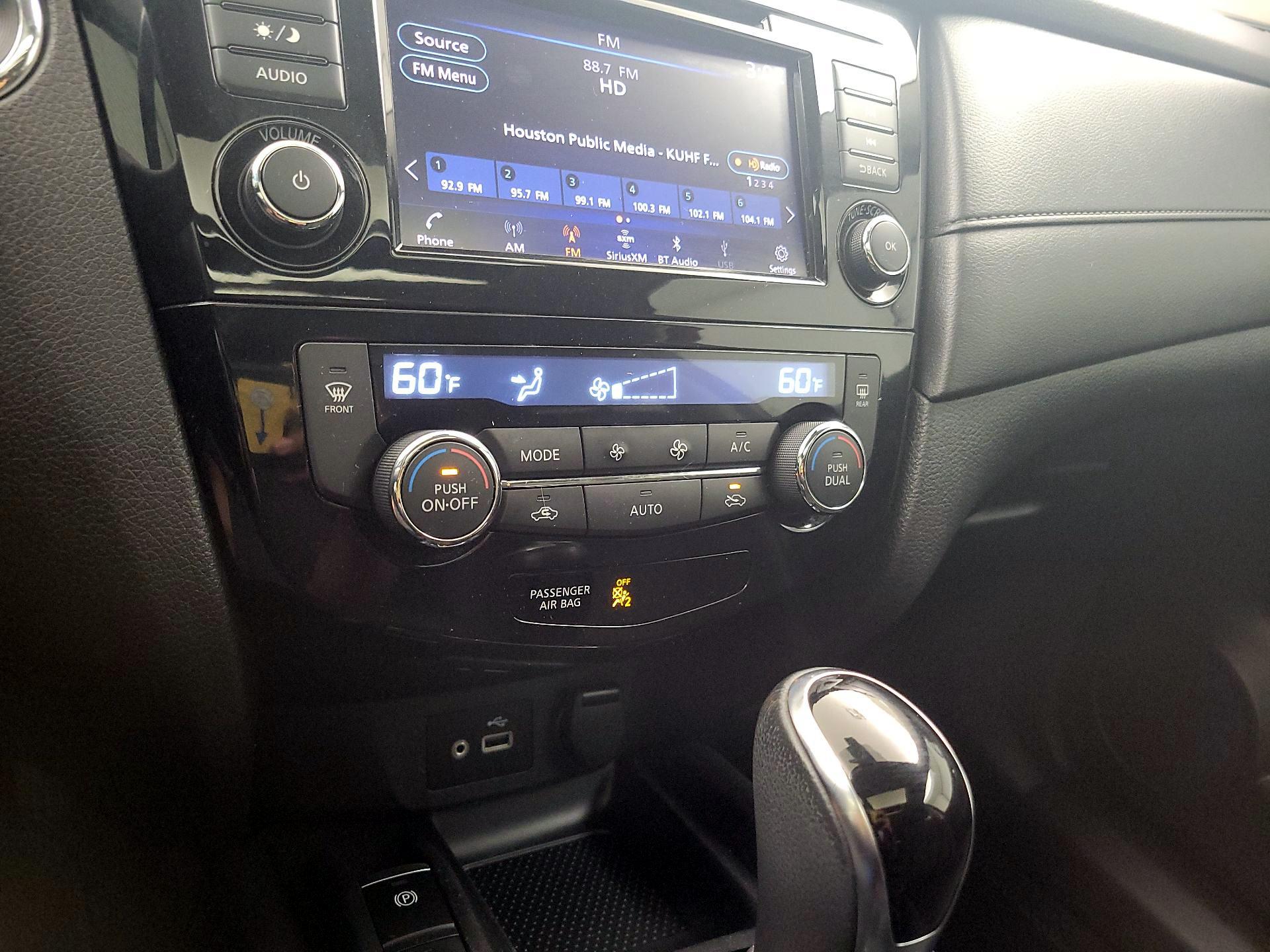Thumbnail: 2020 Nissan Rogue - 17