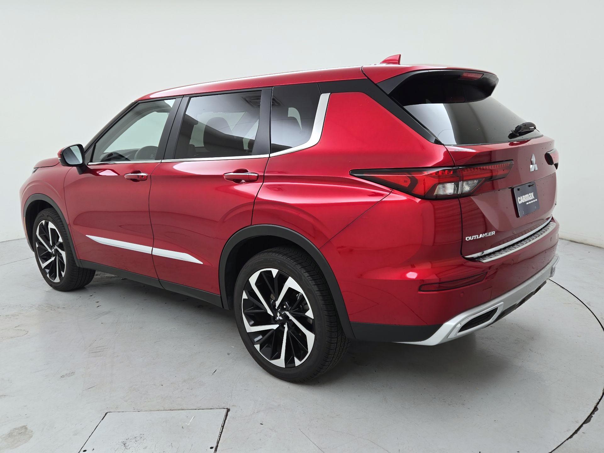 Thumbnail: 2024 Mitsubishi Outlander - 7