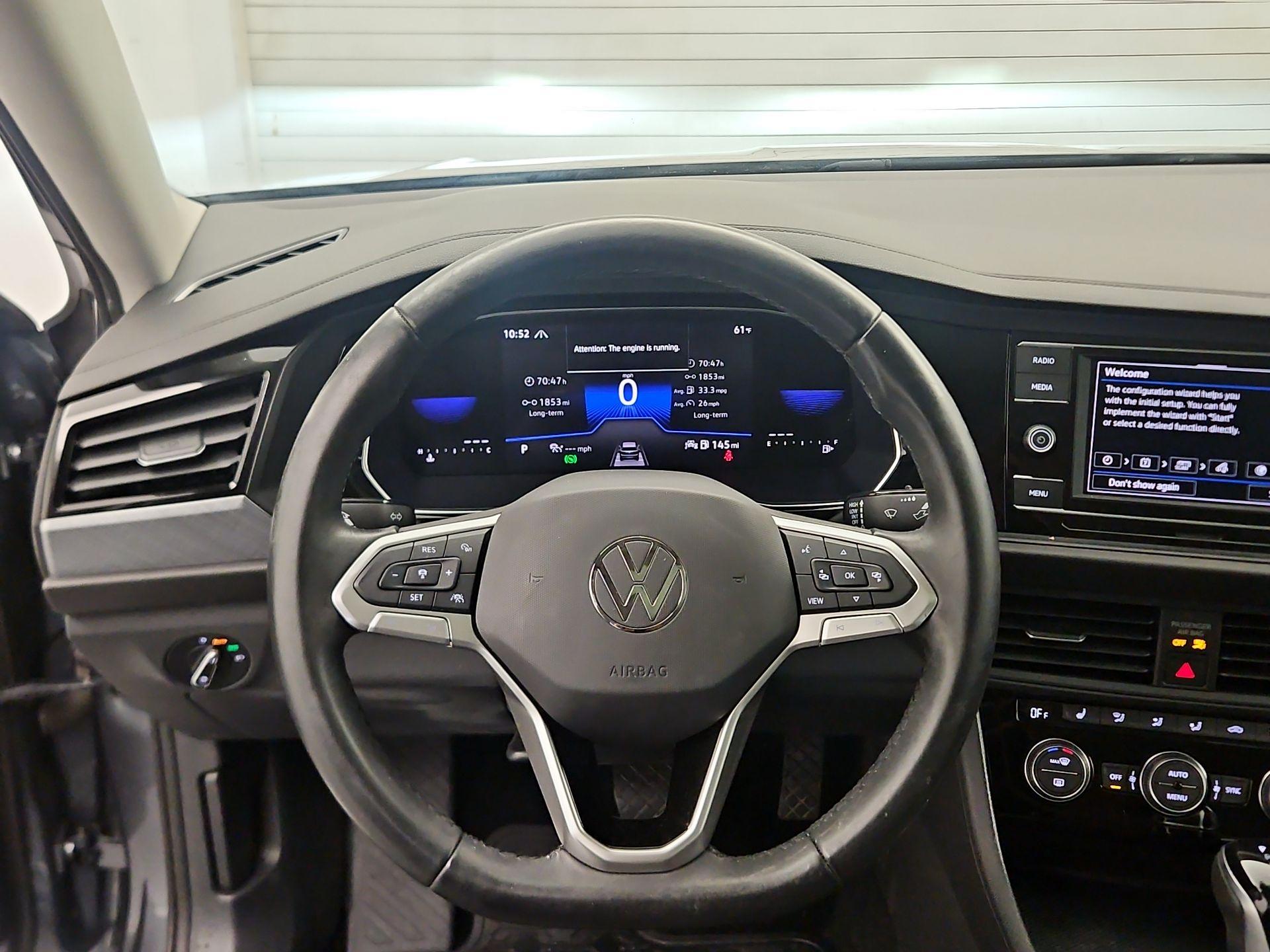 Thumbnail: 2023 Volkswagen Jetta - 10
