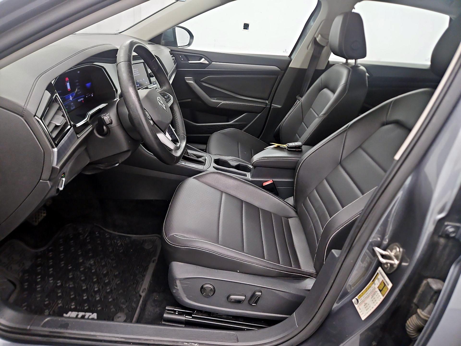 Thumbnail: 2023 Volkswagen Jetta - 11