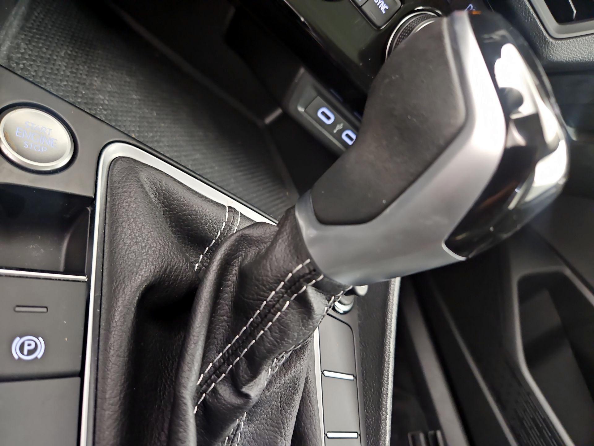 Thumbnail: 2023 Volkswagen Jetta - 15
