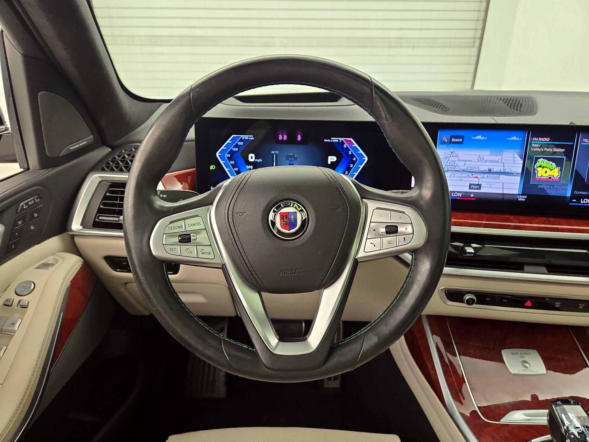 Thumbnail: 2023 BMW X7 - 10