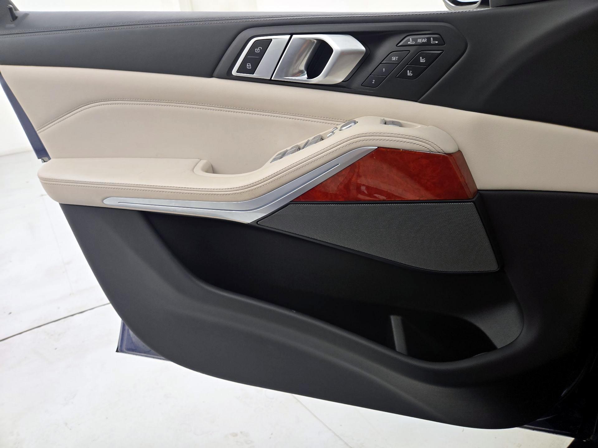 Thumbnail: 2023 BMW X7 - 12
