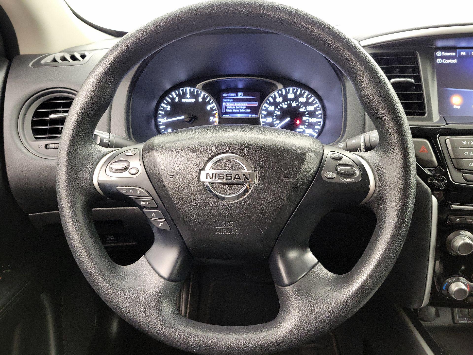 Thumbnail: 2020 Nissan Pathfinder - 10