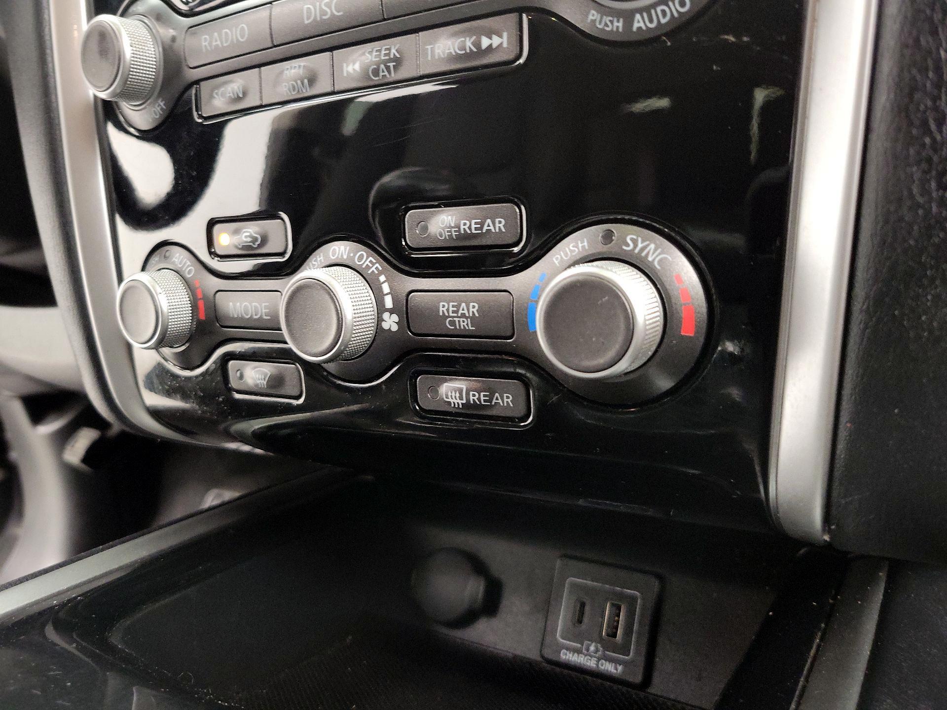 Thumbnail: 2020 Nissan Pathfinder - 16