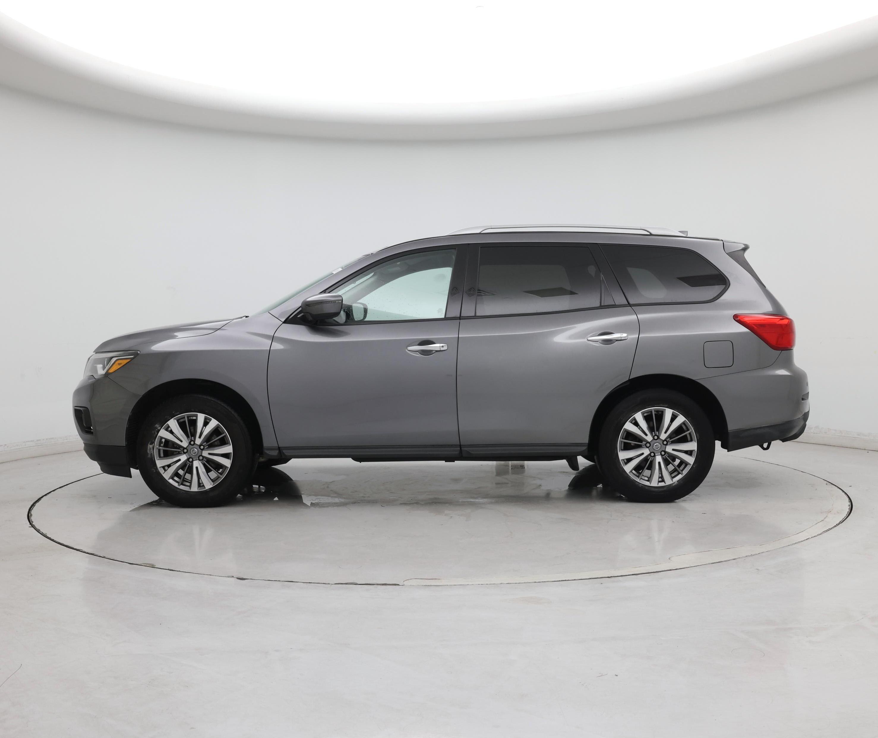 Thumbnail: 2020 Nissan Pathfinder - 3