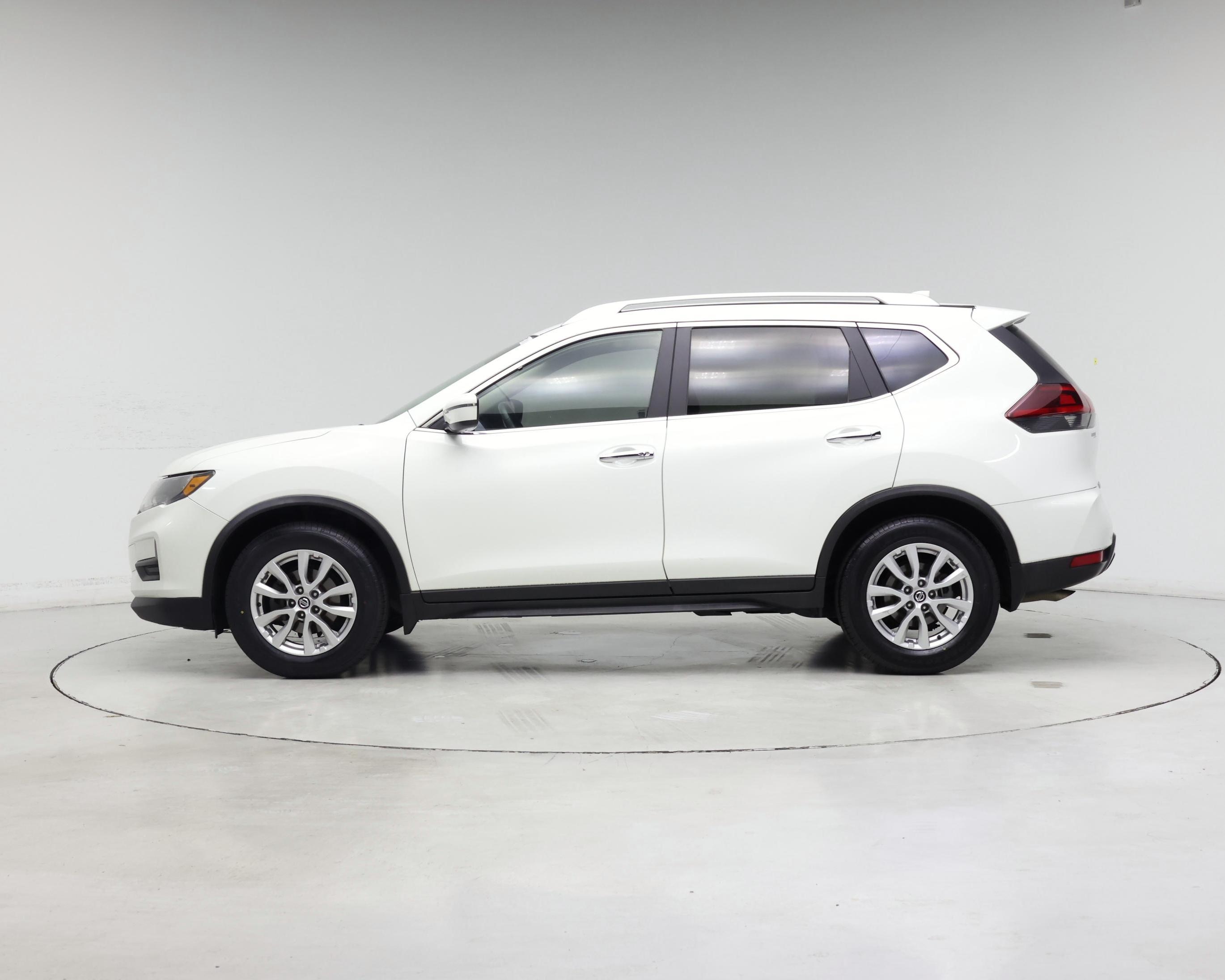 Thumbnail: 2020 Nissan Rogue - 3