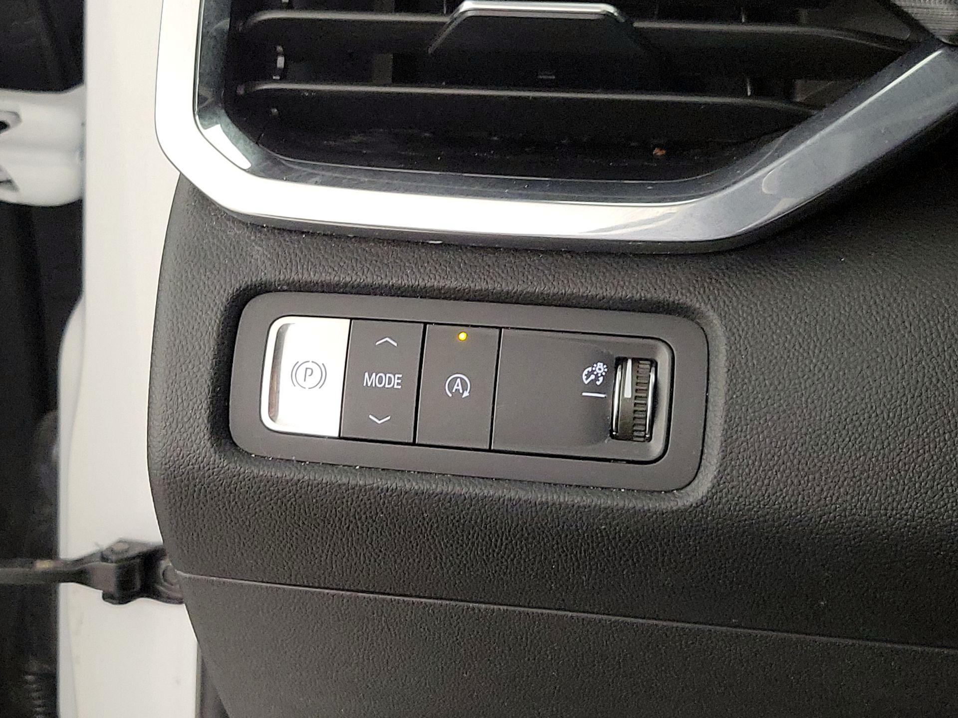 Thumbnail: 2025 GMC Acadia - 13