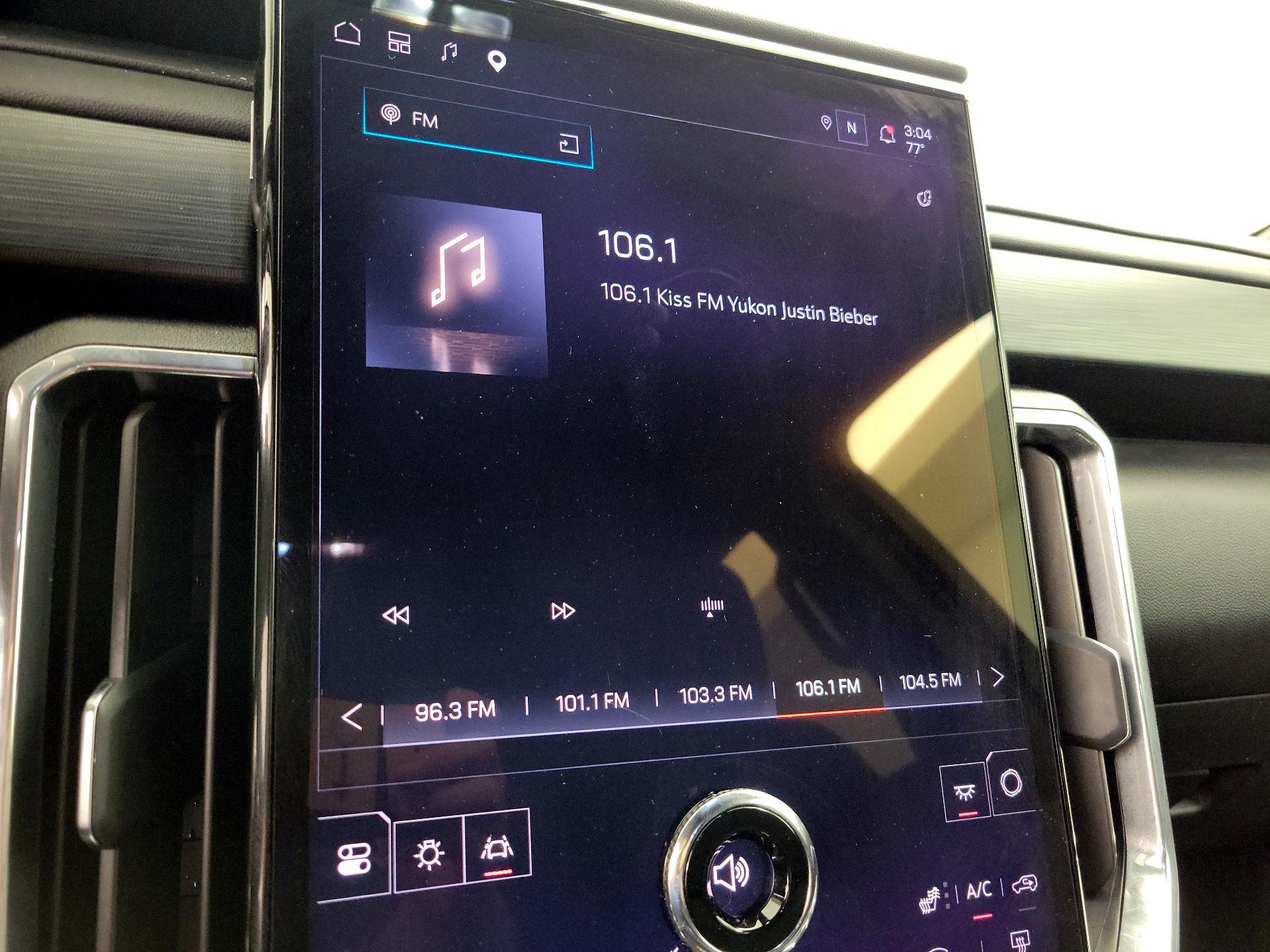Thumbnail: 2025 GMC Acadia - 16
