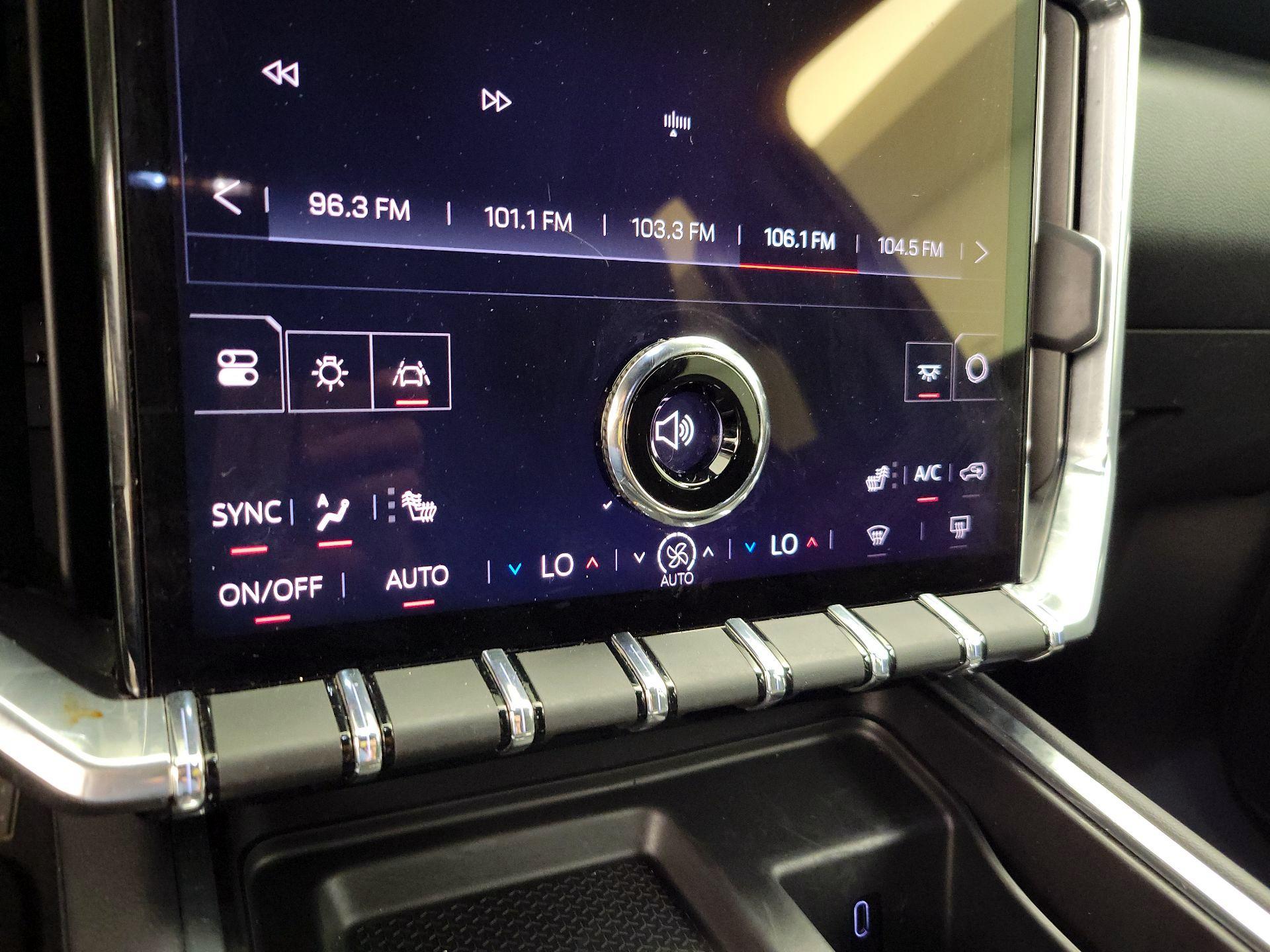 Thumbnail: 2025 GMC Acadia - 17