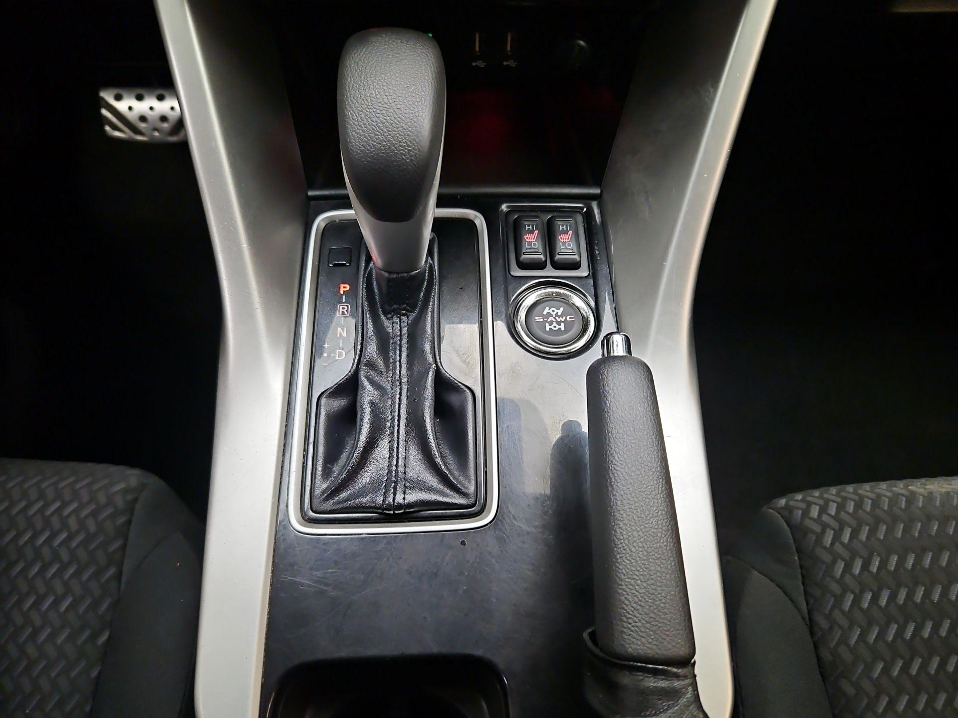 Thumbnail: 2022 Mitsubishi Eclipse Cross - 17