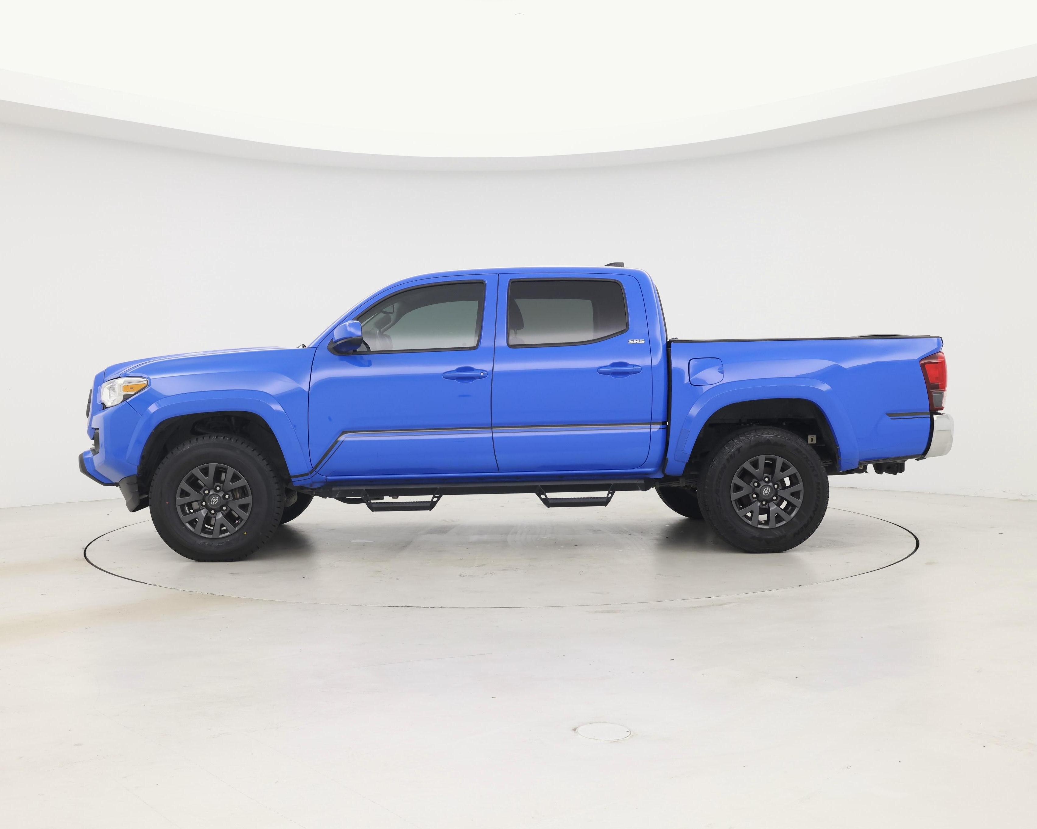 Thumbnail: 2020 Toyota Tacoma - 3