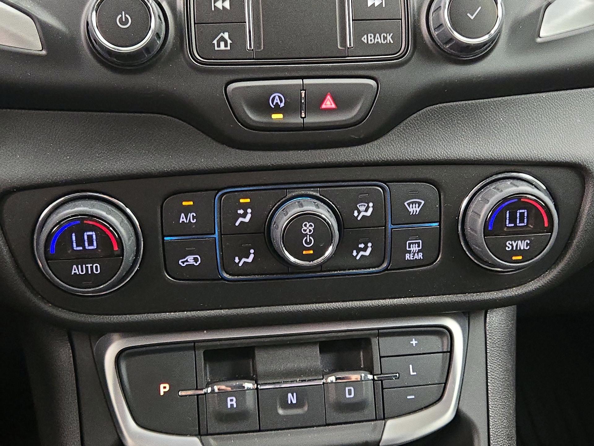 Thumbnail: 2024 GMC Terrain - 17