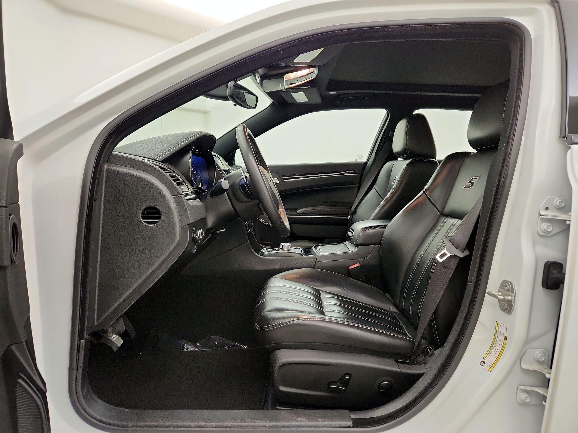 Thumbnail: 2023 Chrysler 300 - 11
