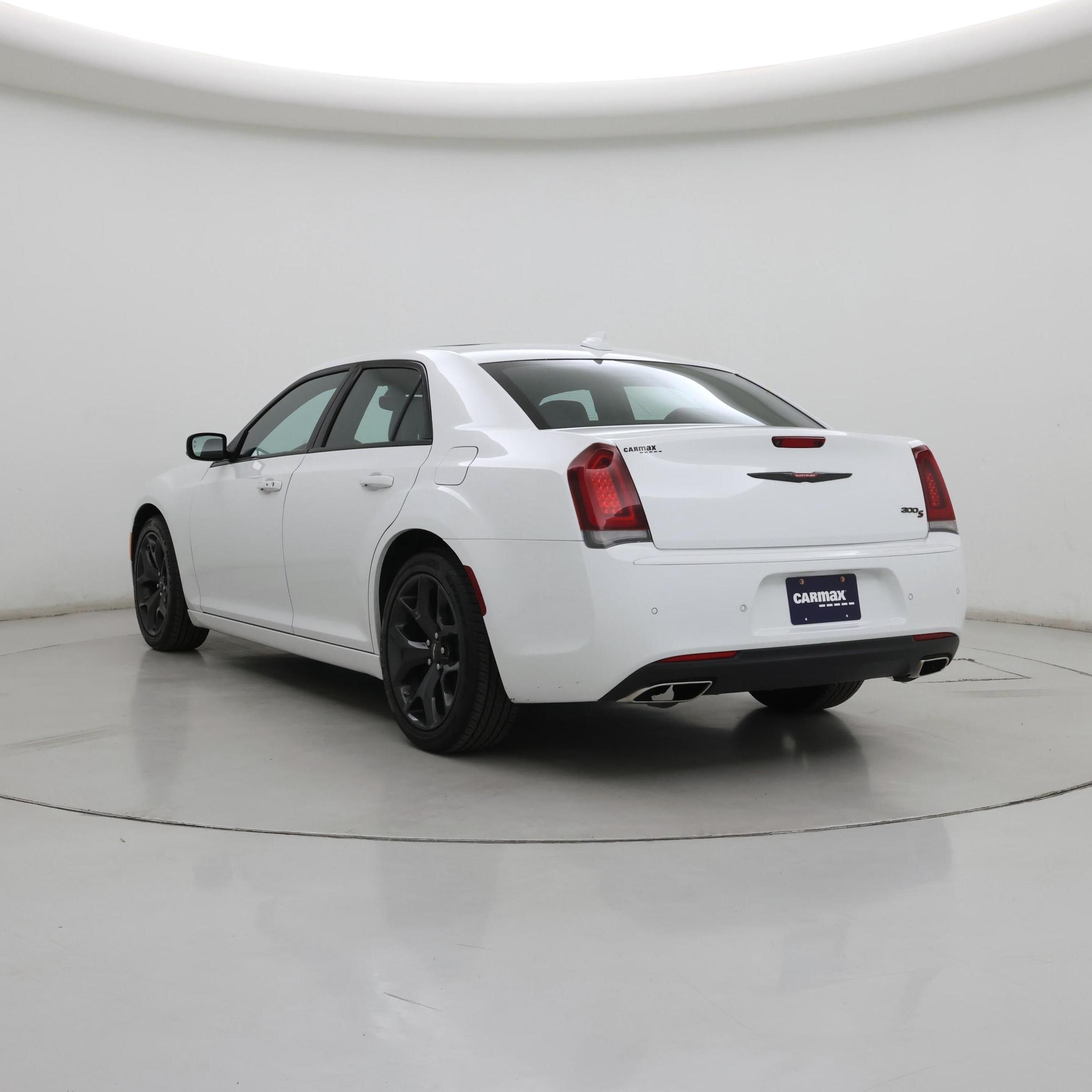 Thumbnail: 2023 Chrysler 300 - 2