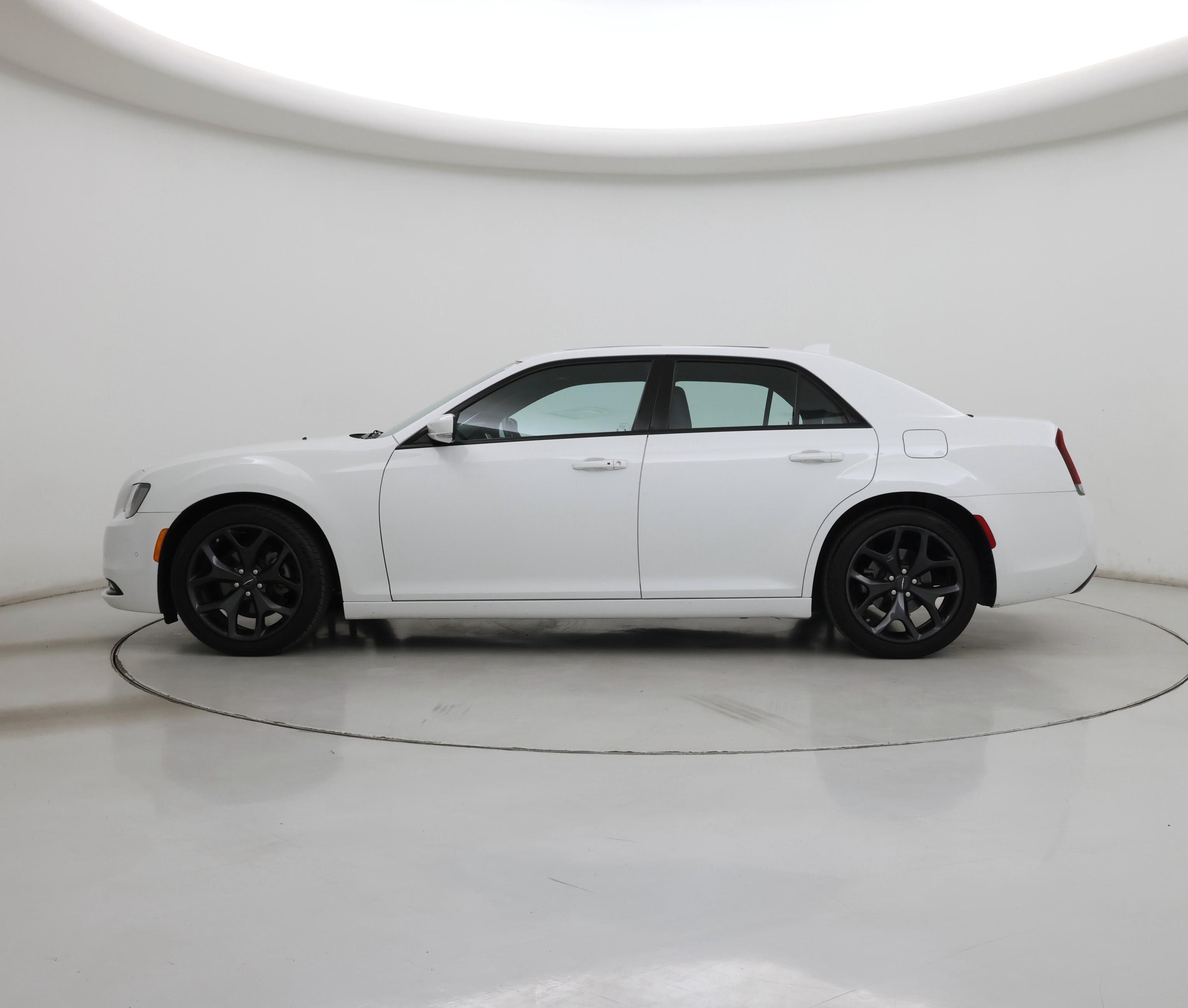 Thumbnail: 2023 Chrysler 300 - 3